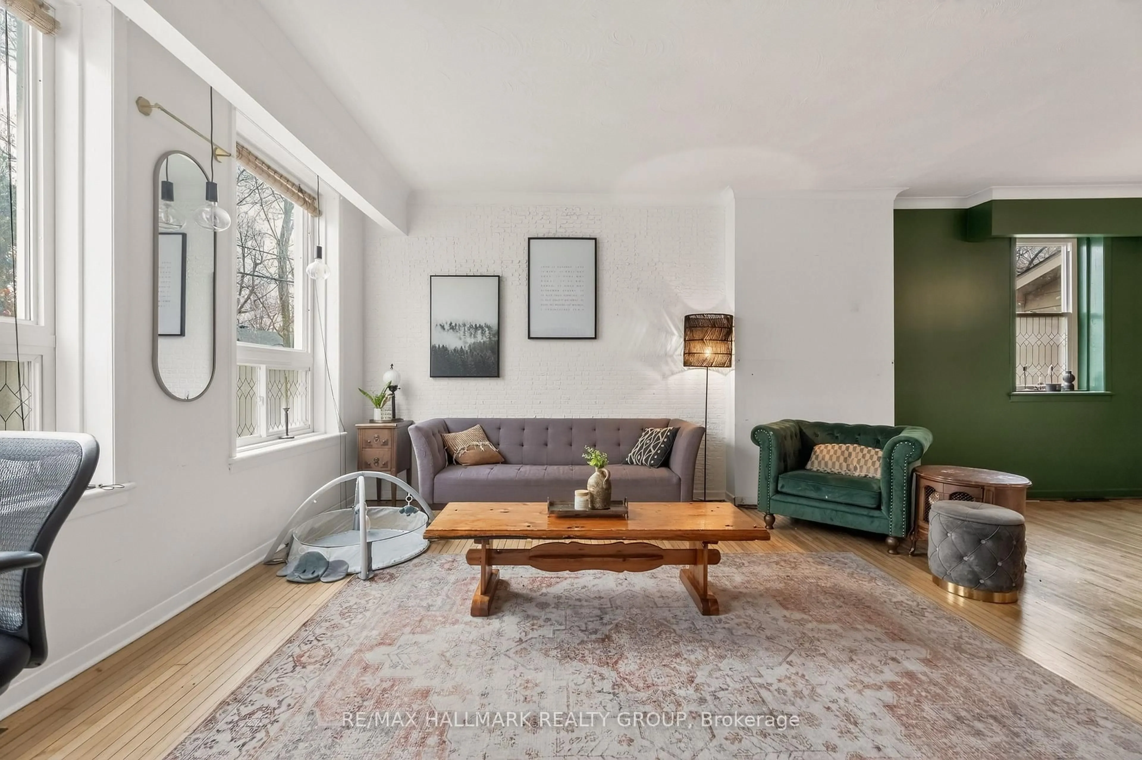 Living room with furniture, unknown for 2343 Church St, North Gower Ontario K0A 2T0