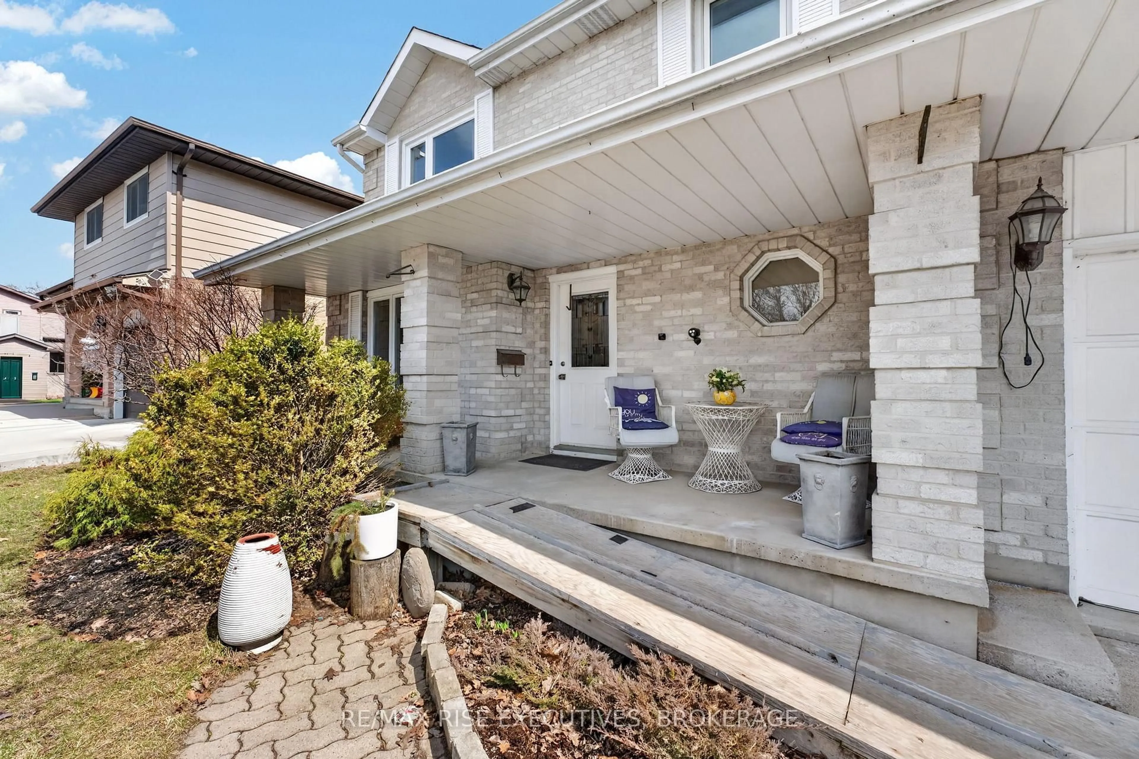 Unknown for 880 Lancaster Dr, Kingston Ontario K7P 1R6