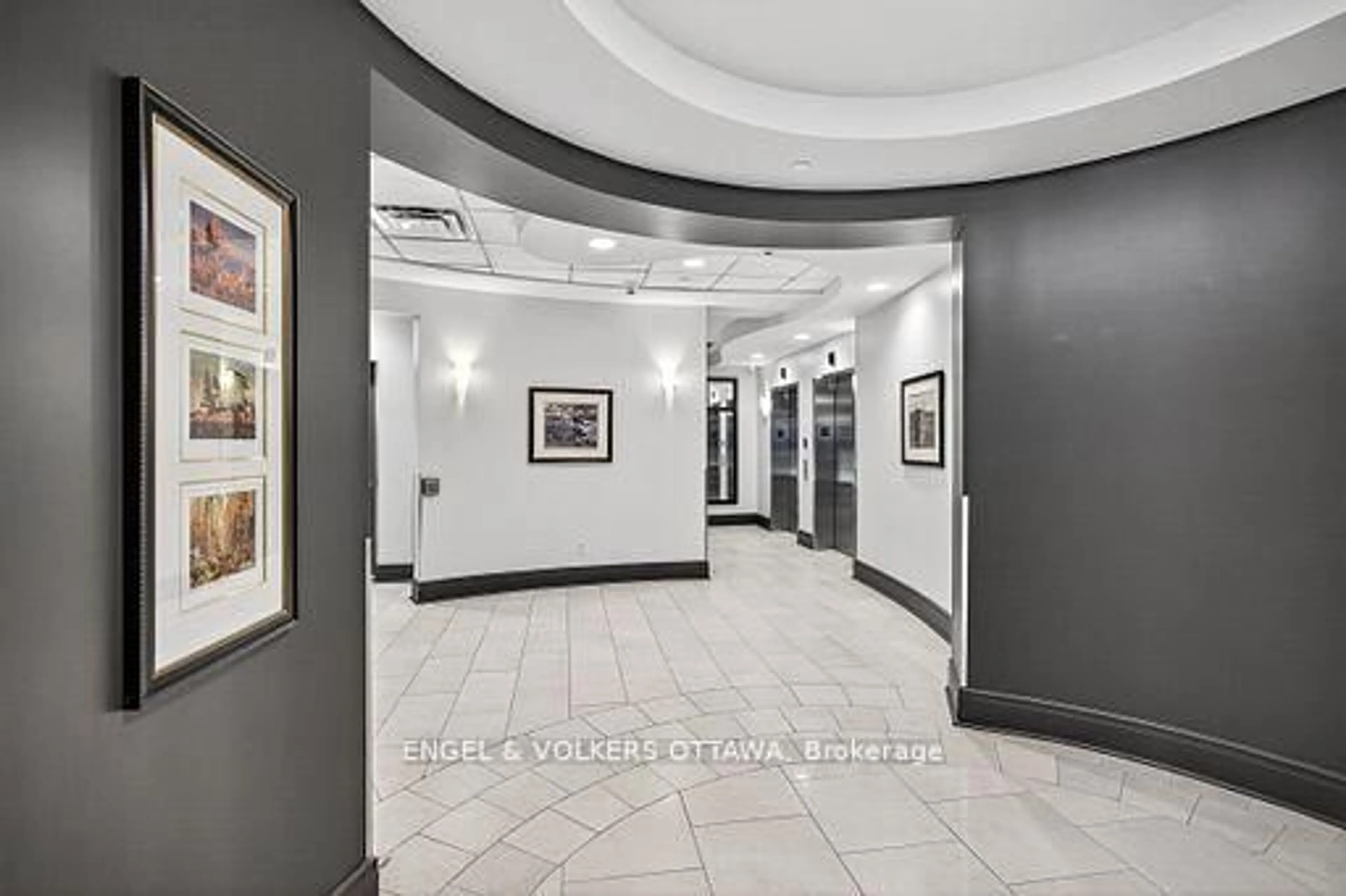 Lobby for 95 Bronson Ave #505, Ottawa Ontario K1R 1E2