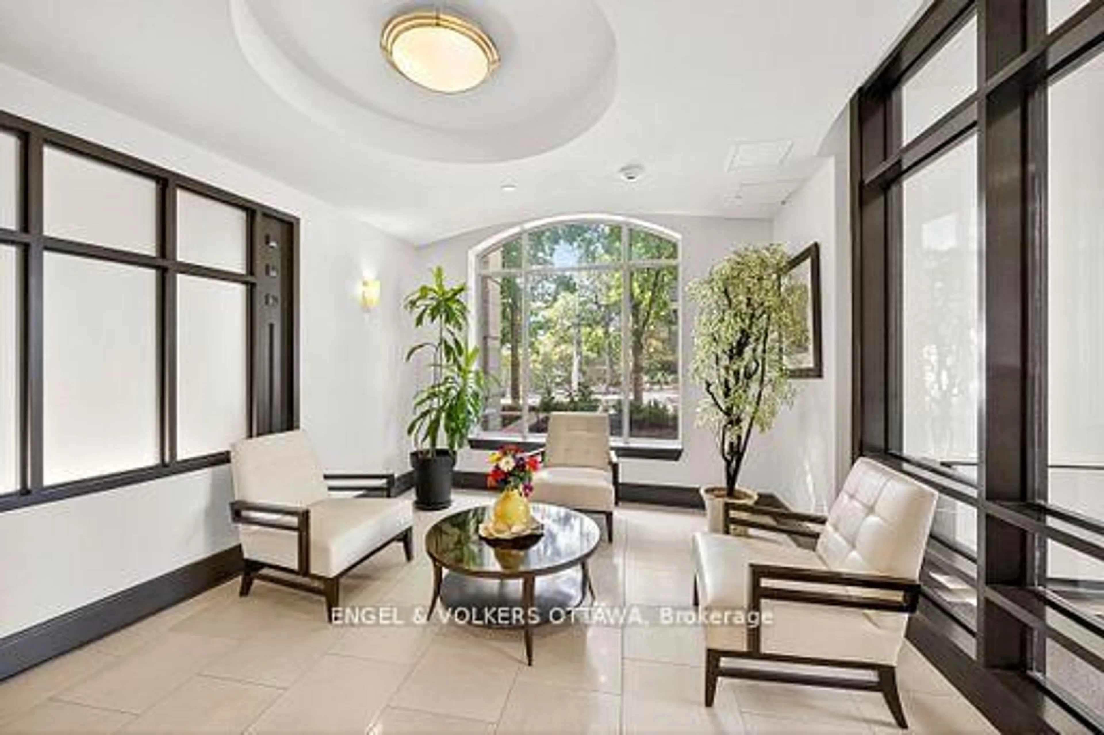 Lobby for 95 Bronson Ave #505, Ottawa Ontario K1R 1E2