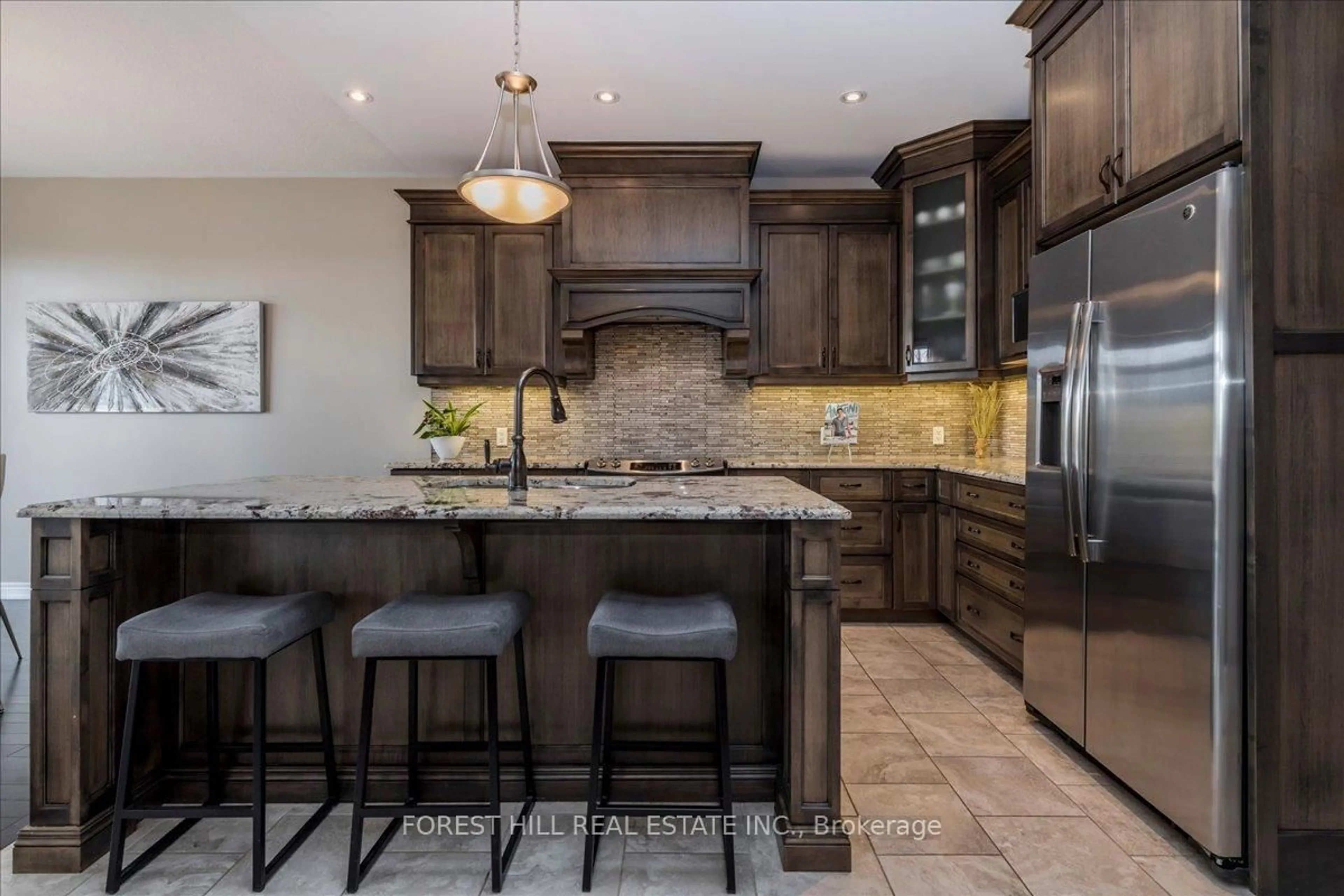 Contemporary kitchen, ceramic/tile floor for 44 Linden Ave, Guelph/Eramosa Ontario N0B 2K0