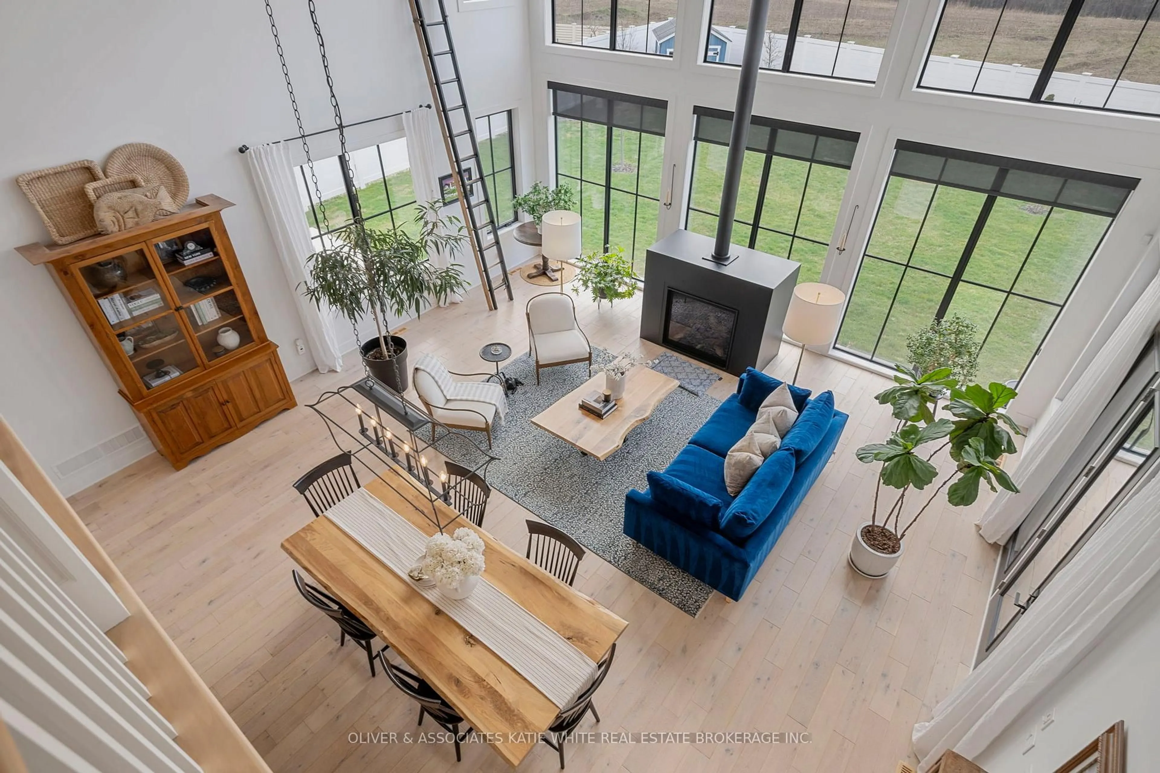 Living room with furniture, unknown for 2500 Kains Rd, London South Ontario N6K 0C1