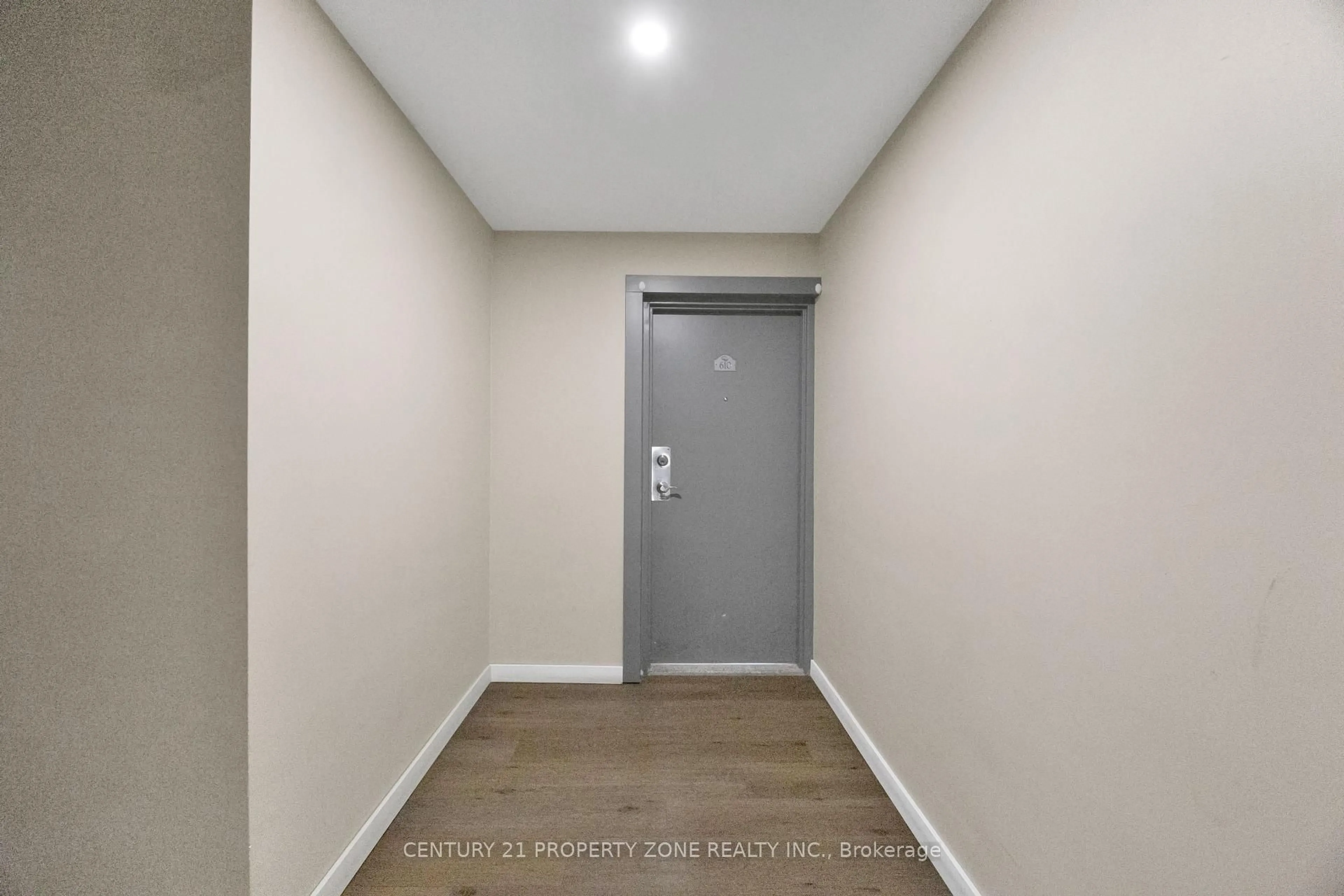 A pic of a room for 583 Mornington Ave #610, London East Ontario N5Y 3E9