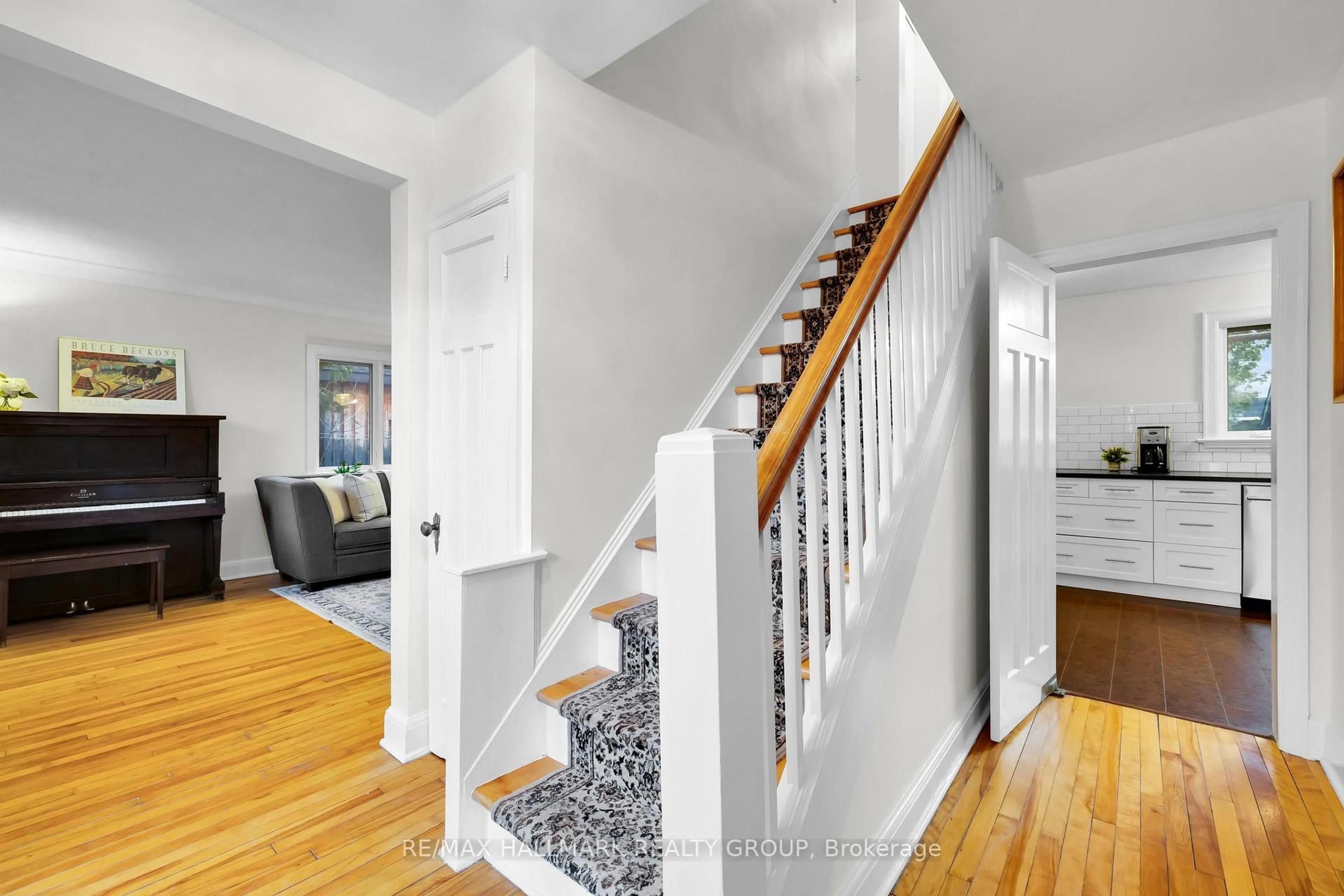 Unknown for 448 Brennan Ave, Ottawa Ontario K1Z 6J8