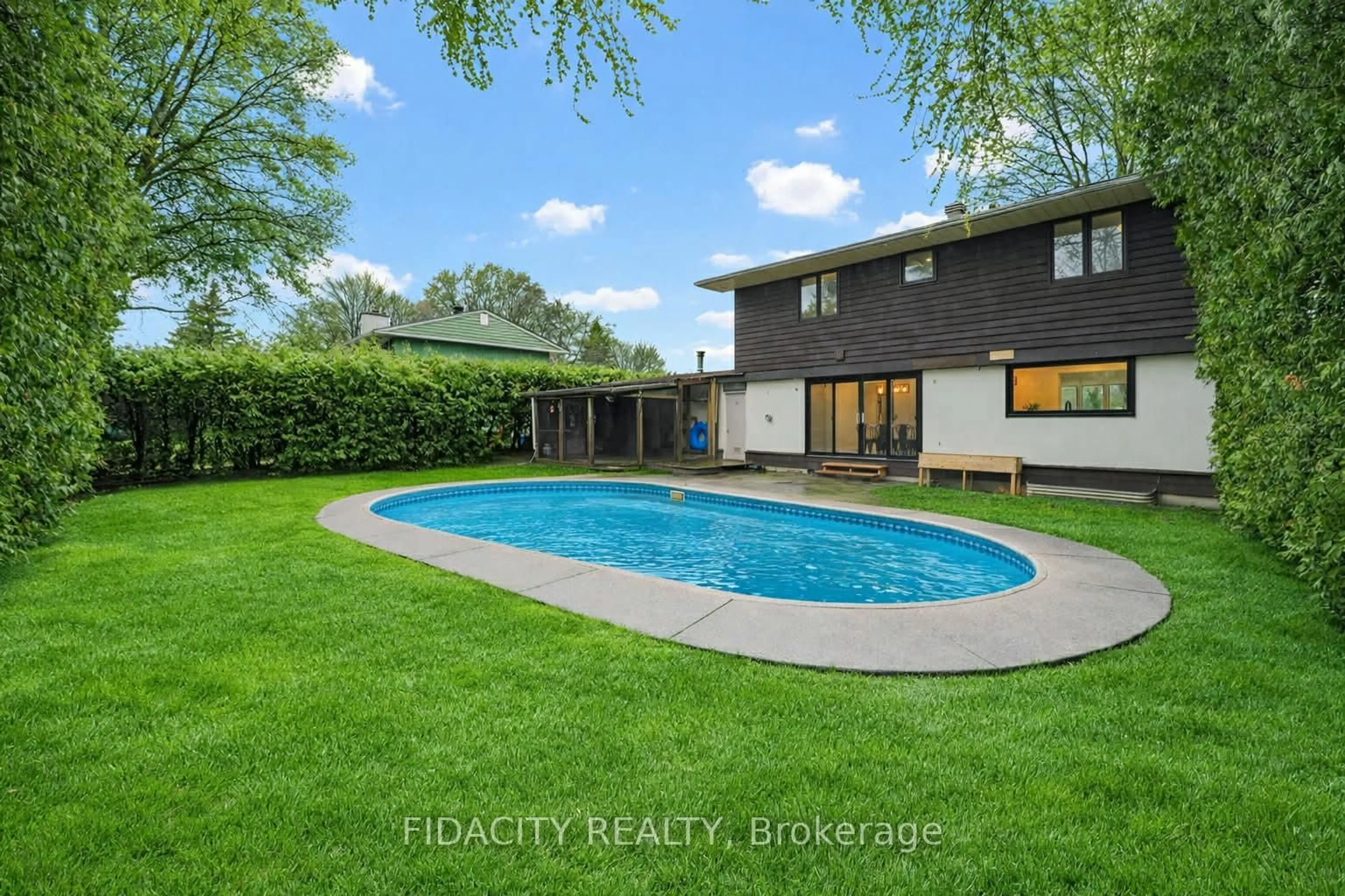 Pool for 7 Gagnon Crt, Ottawa Ontario K2K 1A7