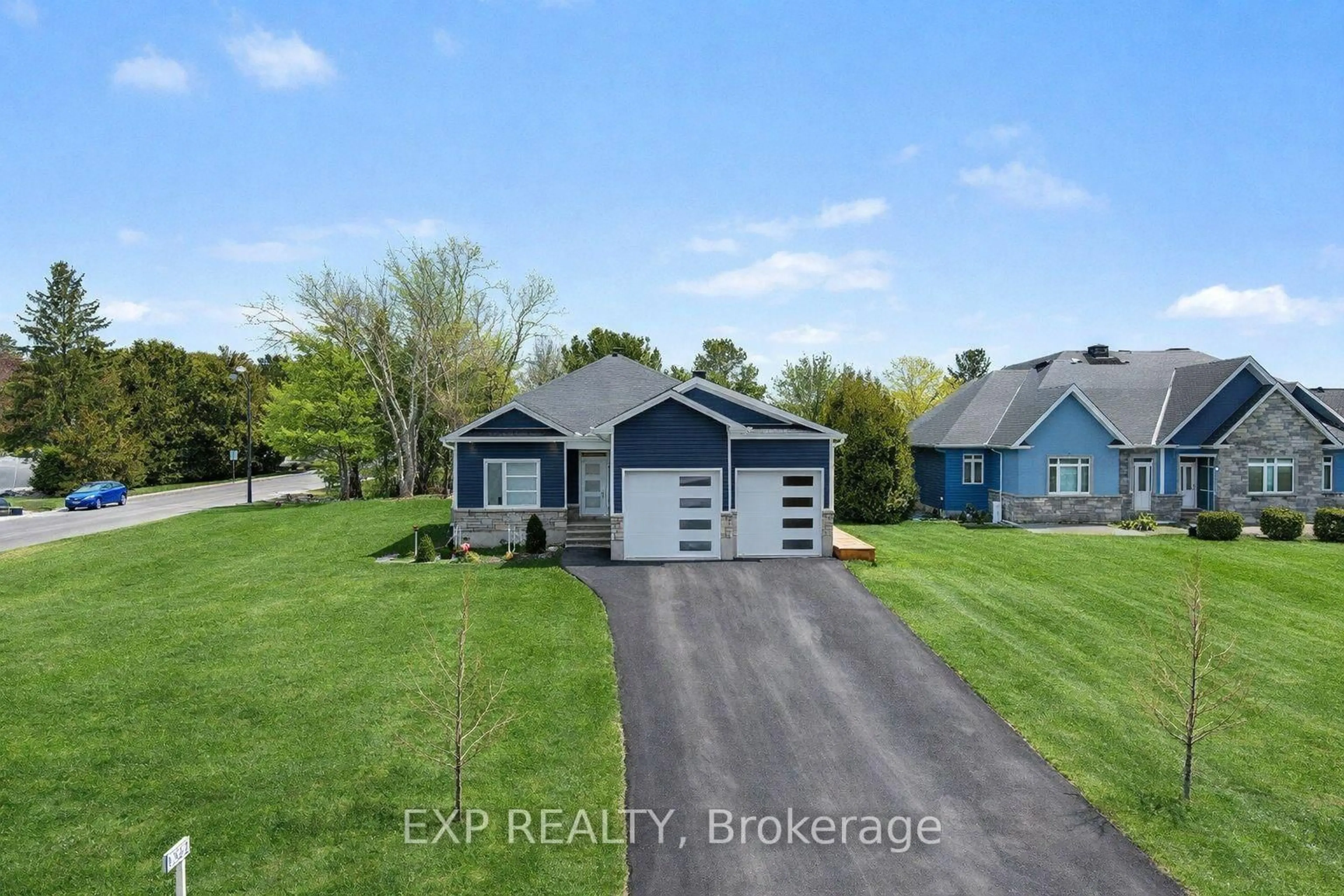 A pic from outside/outdoor area/front of a property/back of a property/a pic from drone, water/lake/river/ocean view for 200 Nellie St, Clarence-Rockland Ontario K0A 2A0