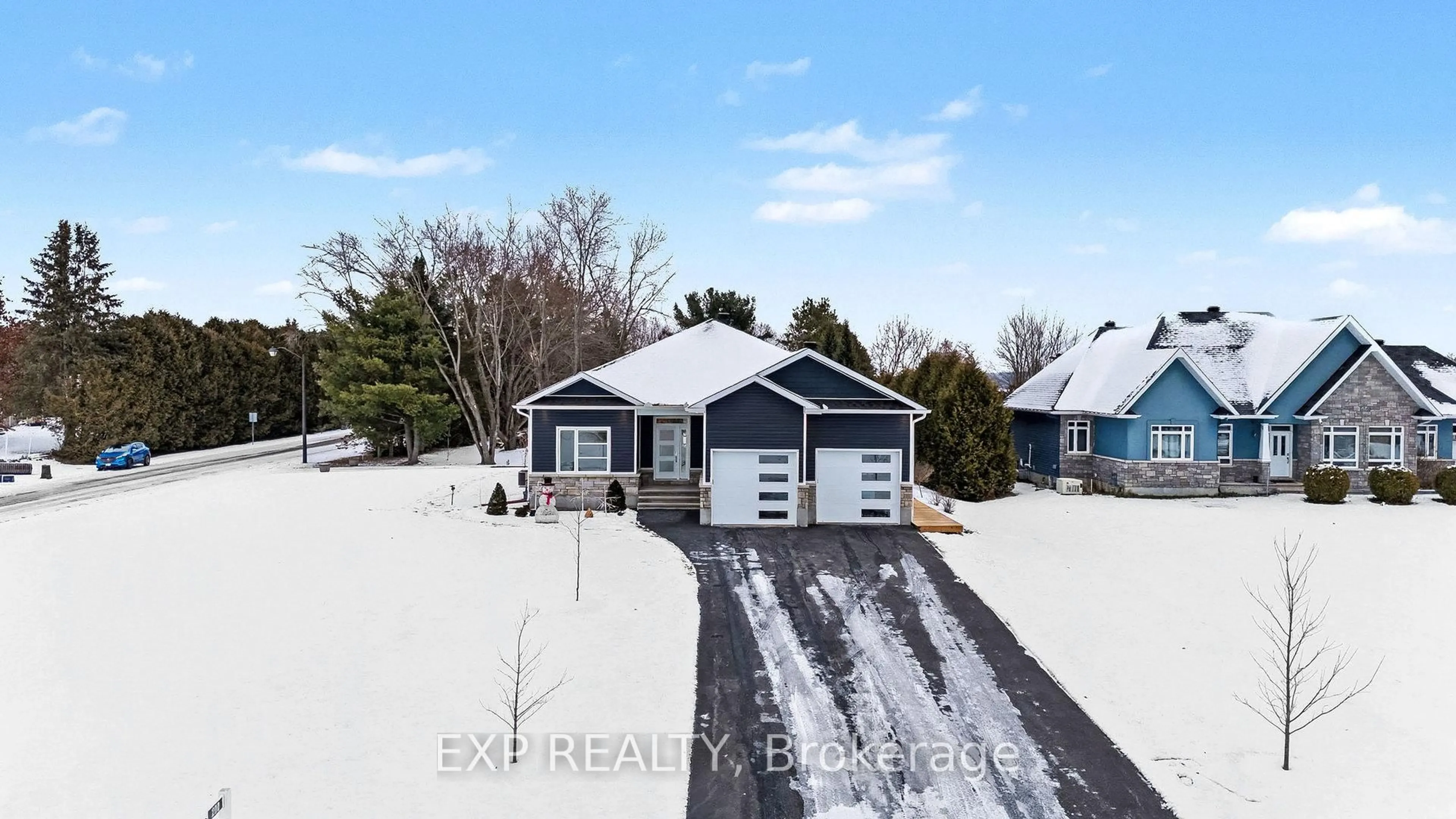 A pic from outside/outdoor area/front of a property/back of a property/a pic from drone, water/lake/river/ocean view for 200 Nellie St, Clarence-Rockland Ontario K0A 2A0