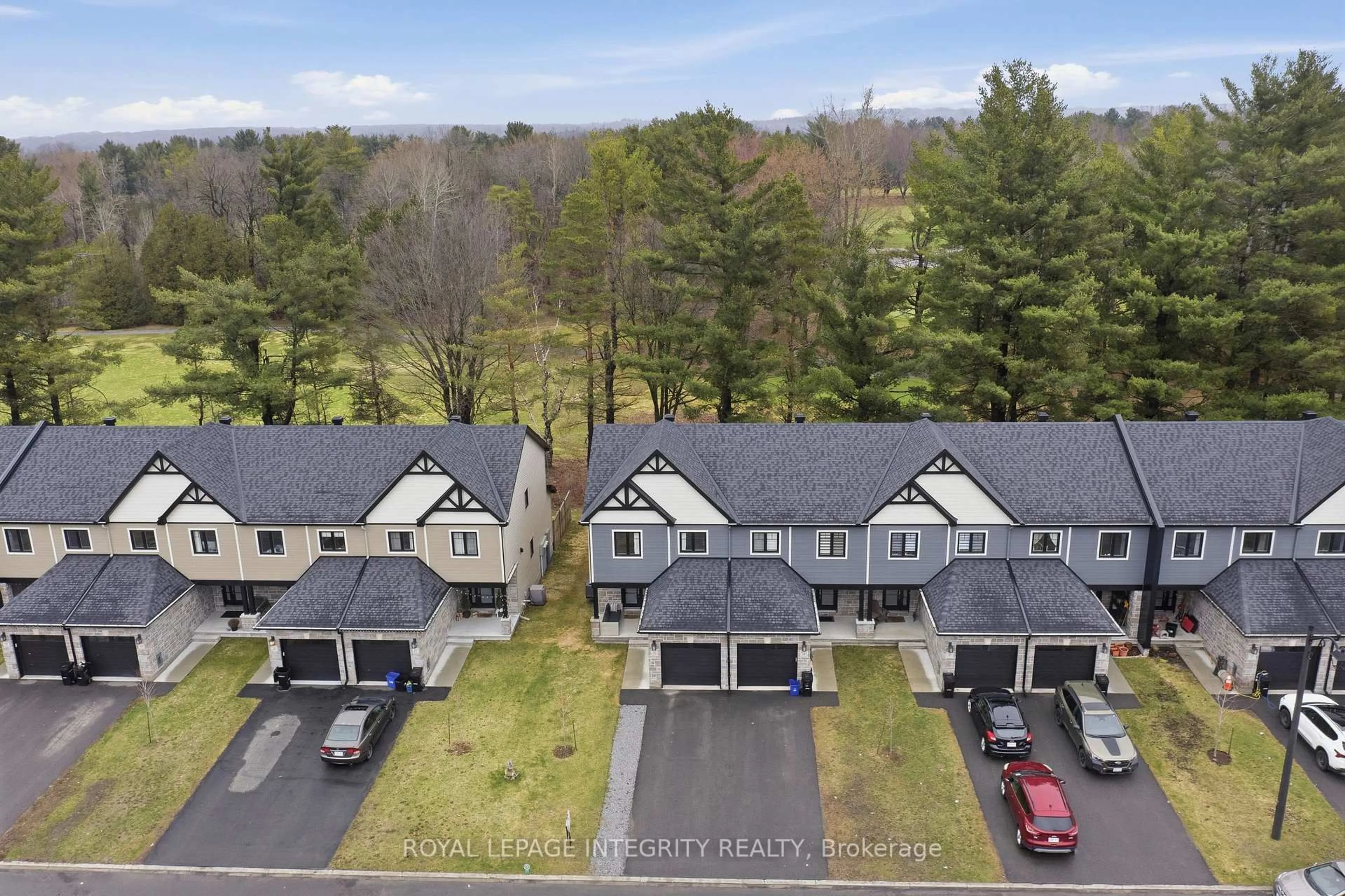 A pic from outside/outdoor area/front of a property/back of a property/a pic from drone, mountain view for 241 Dion Ave, Clarence-Rockland Ontario K4K 0M3