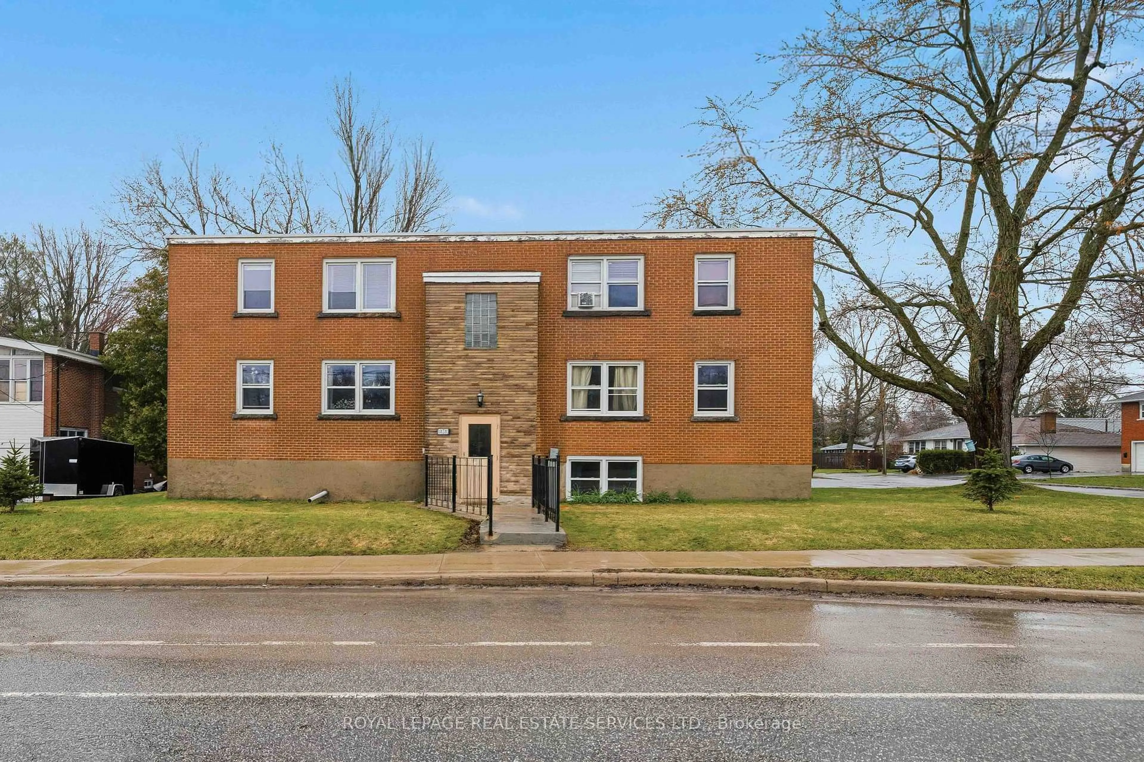 Home with brick exterior material, building for 1028 Johnson St, Kingston Ontario K7M 2N4