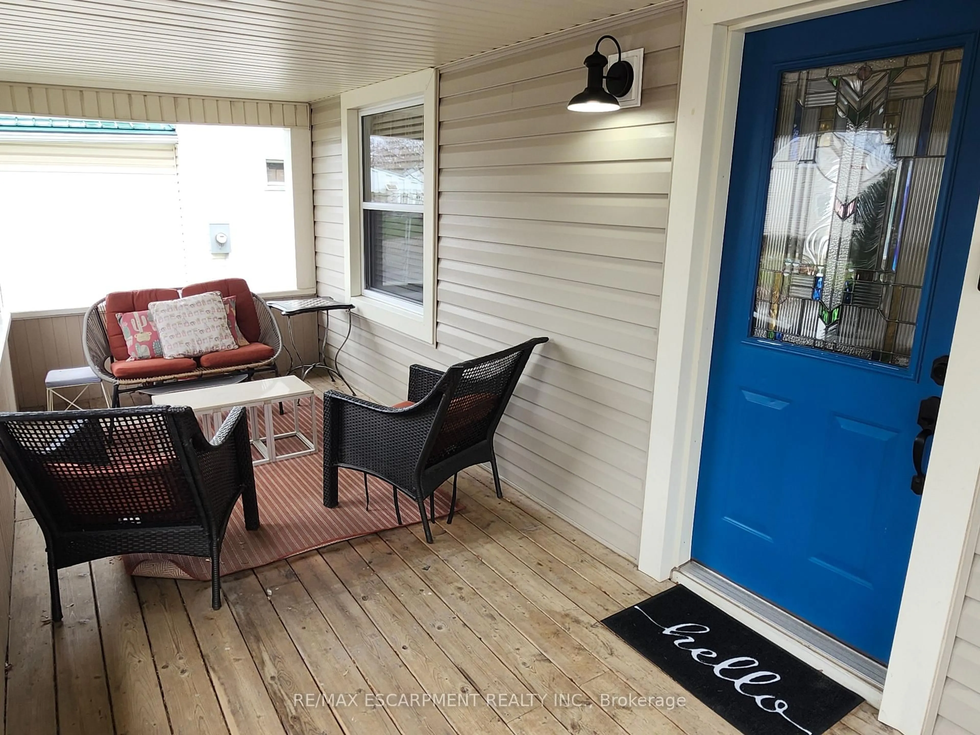 Indoor entryway for 4313 Central Ave, Lincoln Ontario L0R 1B6