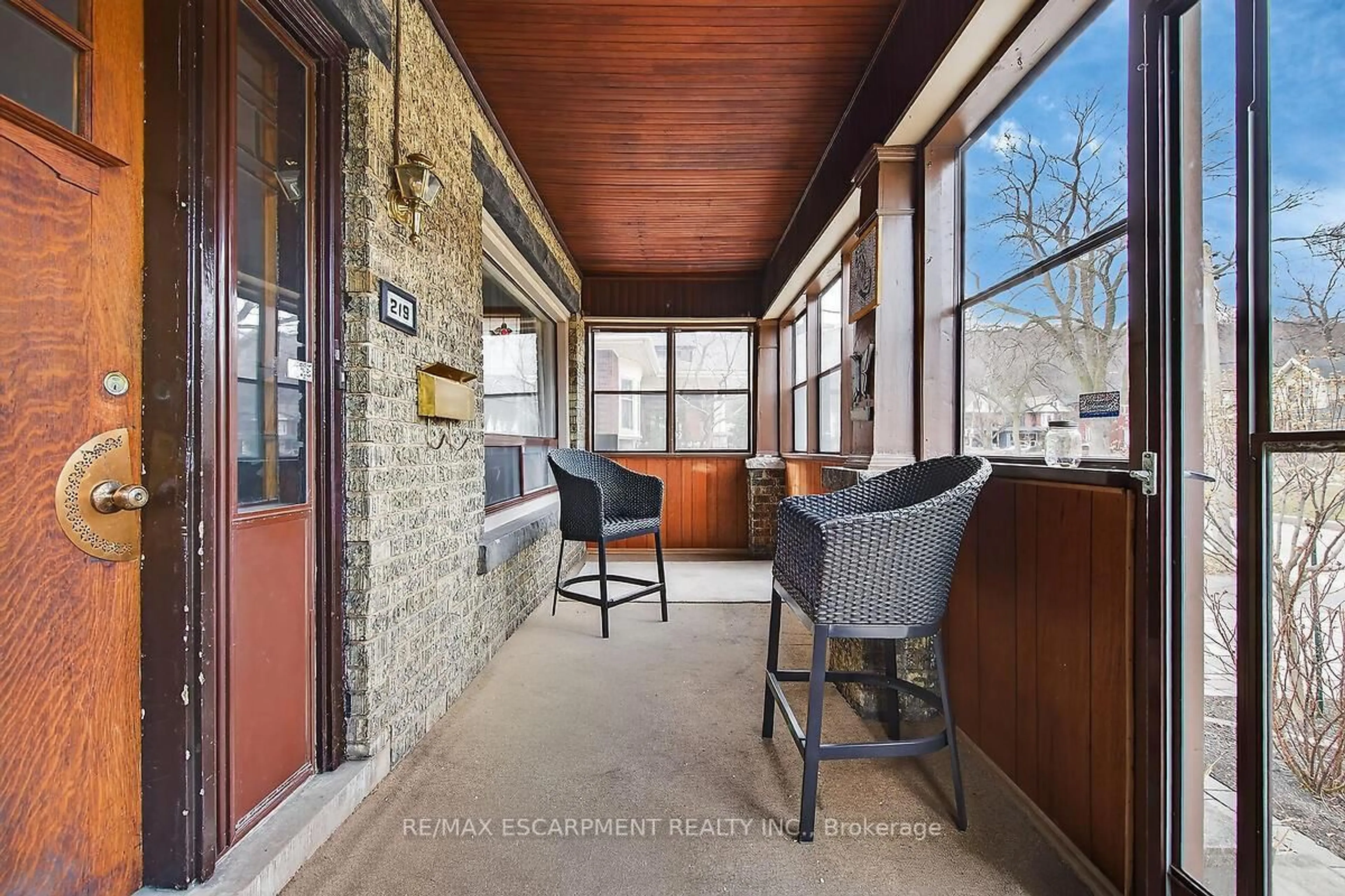 Unknown for 219 St. Clair Blvd, Hamilton Ontario L8M 2N9