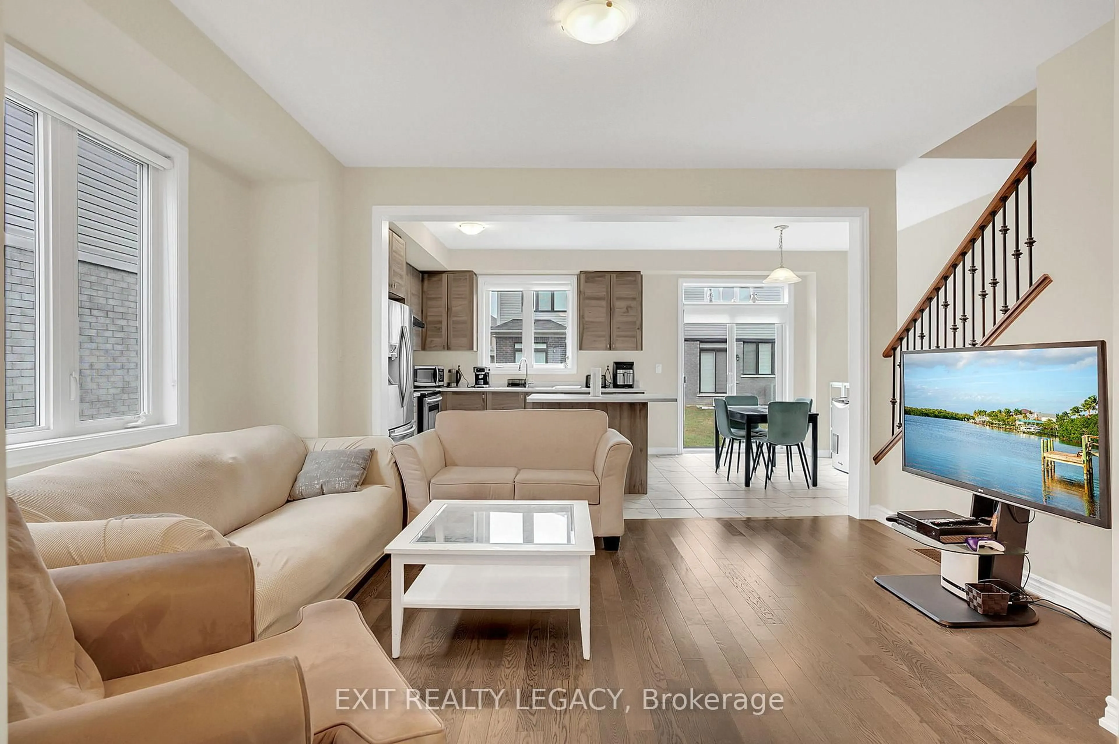 Open concept kitchen, unknown for 15 Sun Haven Lane, Thorold Ontario L2V 0K6