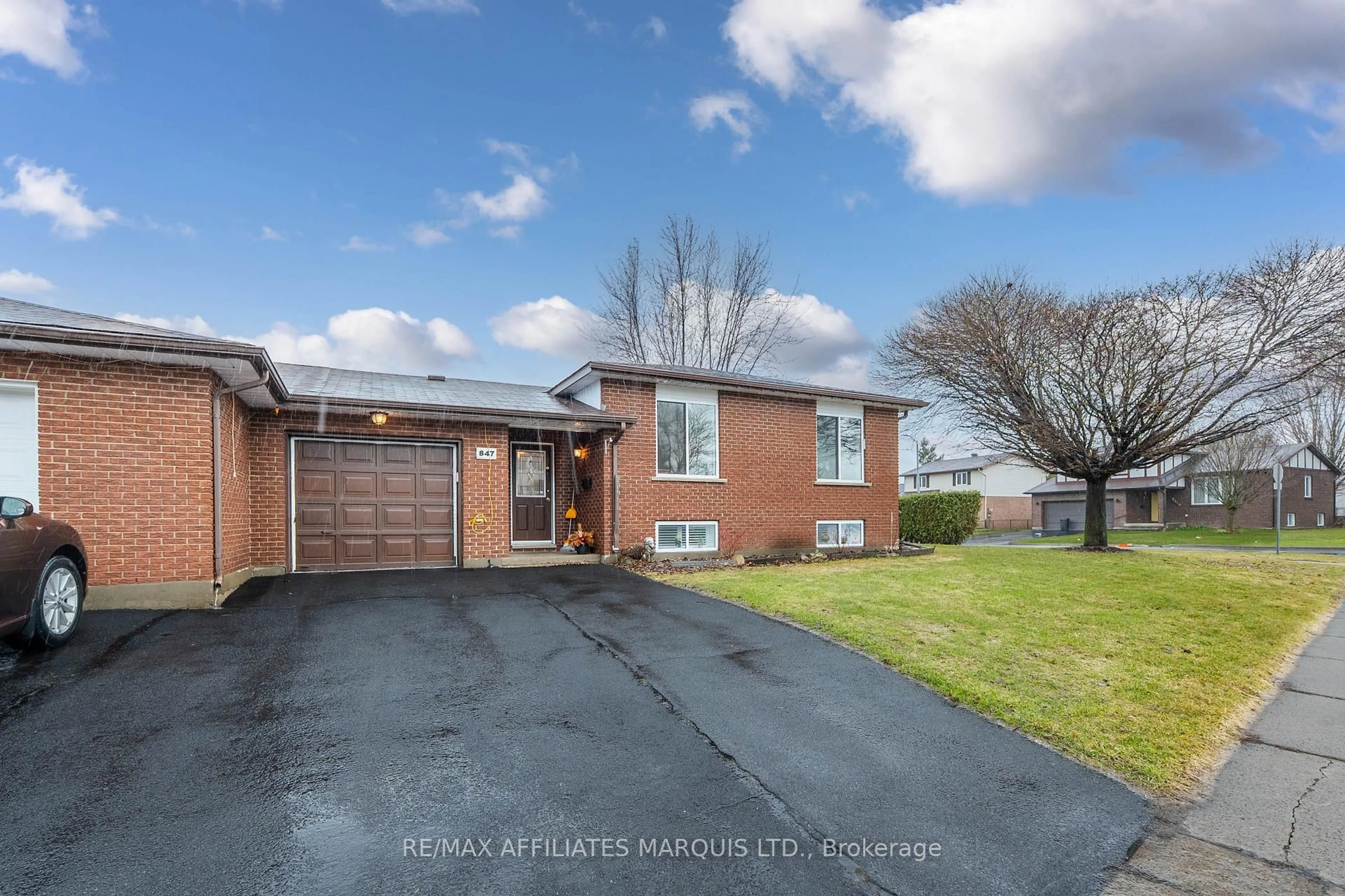 Home with brick exterior material, street for 847 Glengarry Blvd, Cornwall Ontario K6H 6P5