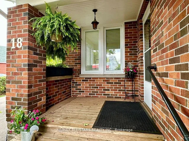 18 Joseph St, Kawartha Lakes 3
