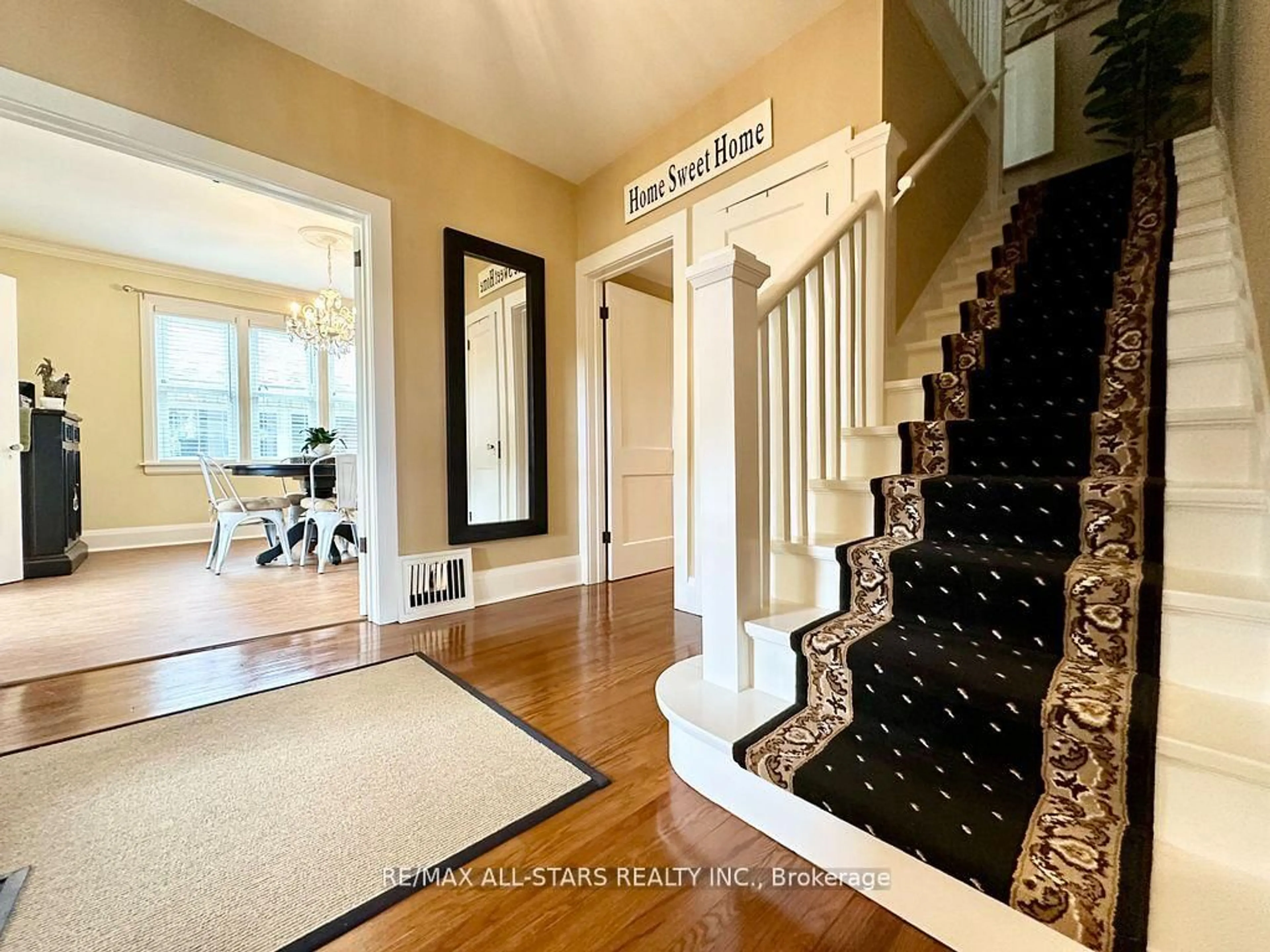 Indoor entryway for 18 Joseph St, Kawartha Lakes Ontario K0M 1A0