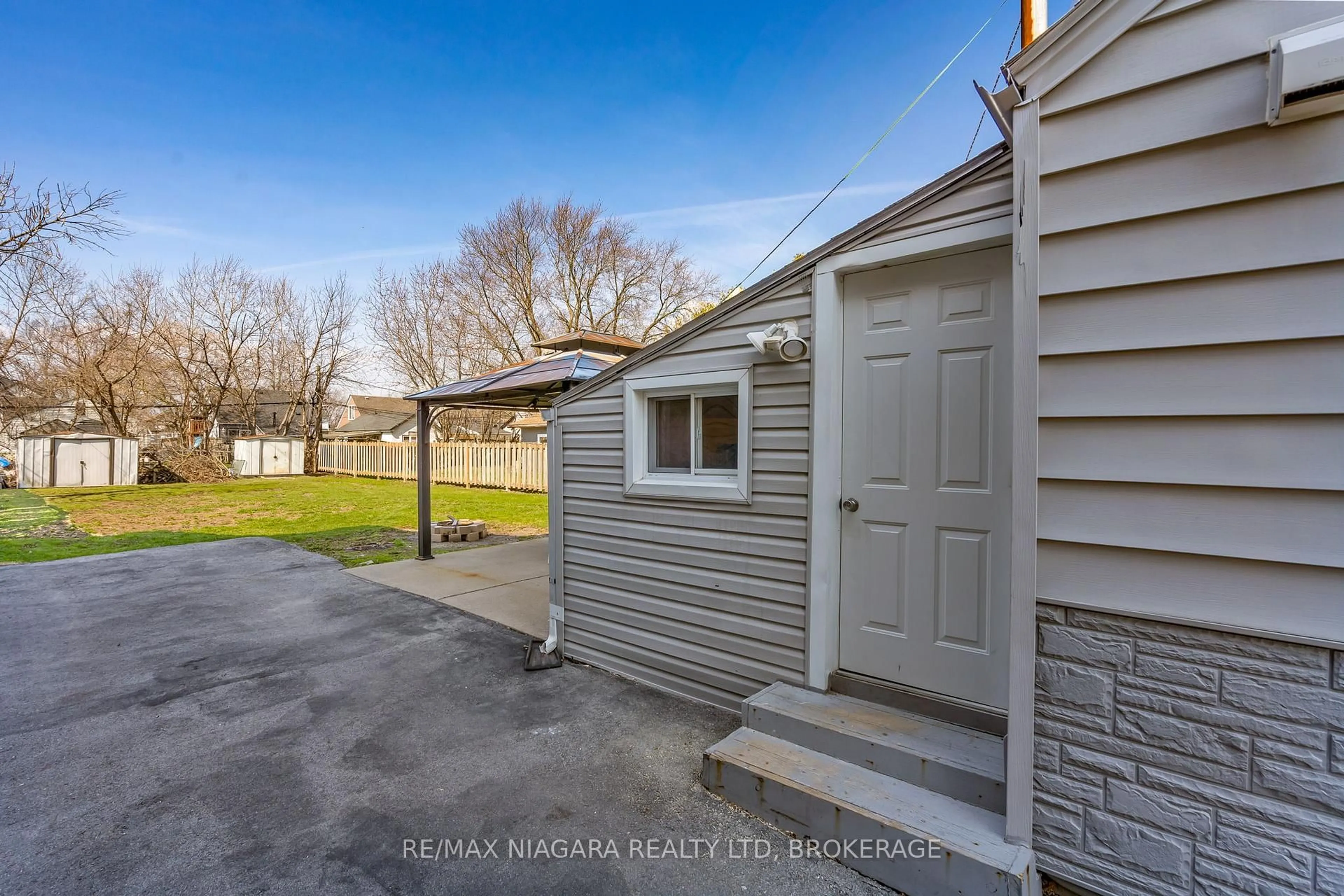 Unknown for 50 Merigold St, St. Catharines Ontario L2S 2N5