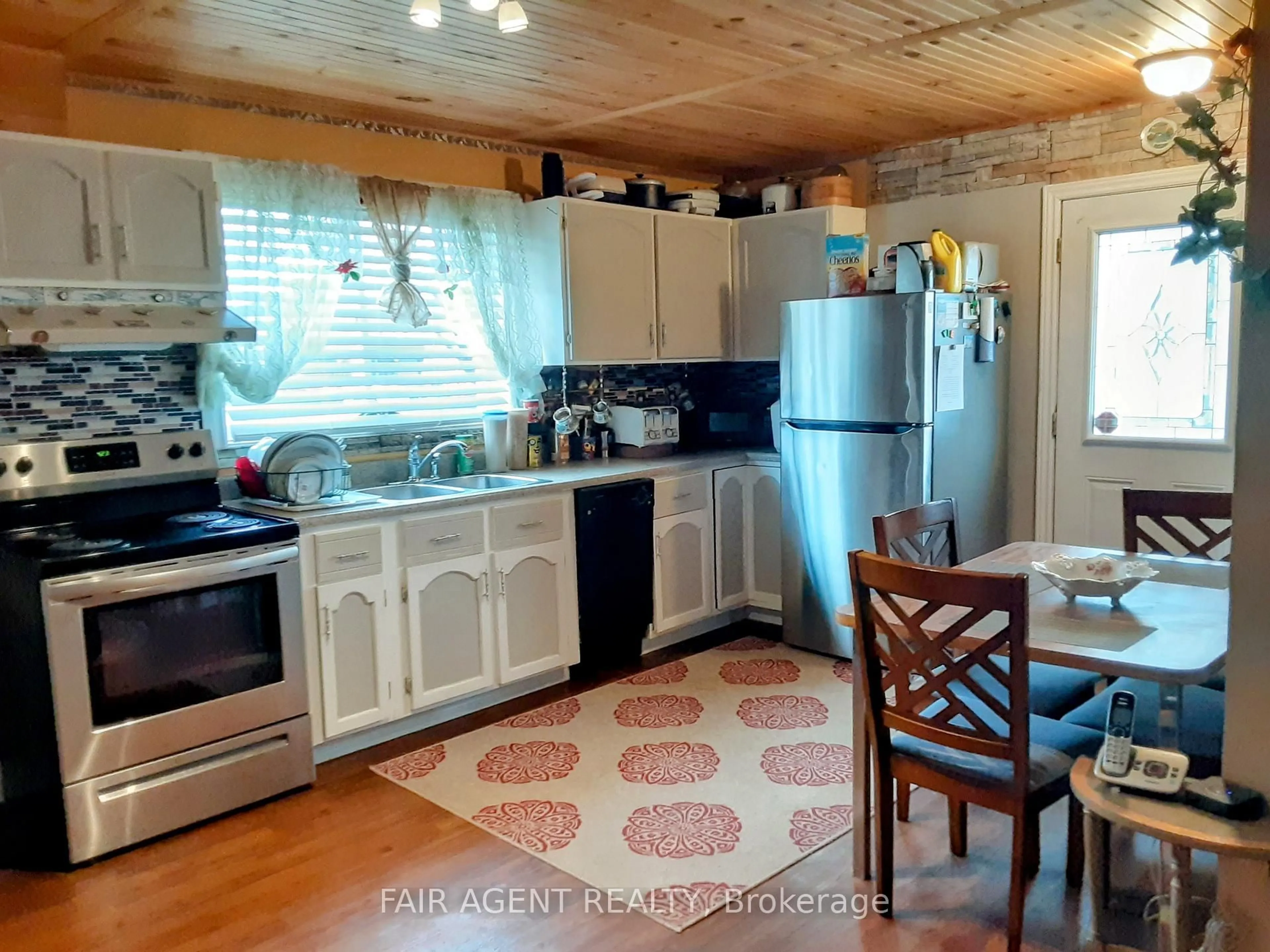 Open concept kitchen, unknown for 511 St. Felix St, Cornwall Ontario K6H 5B2