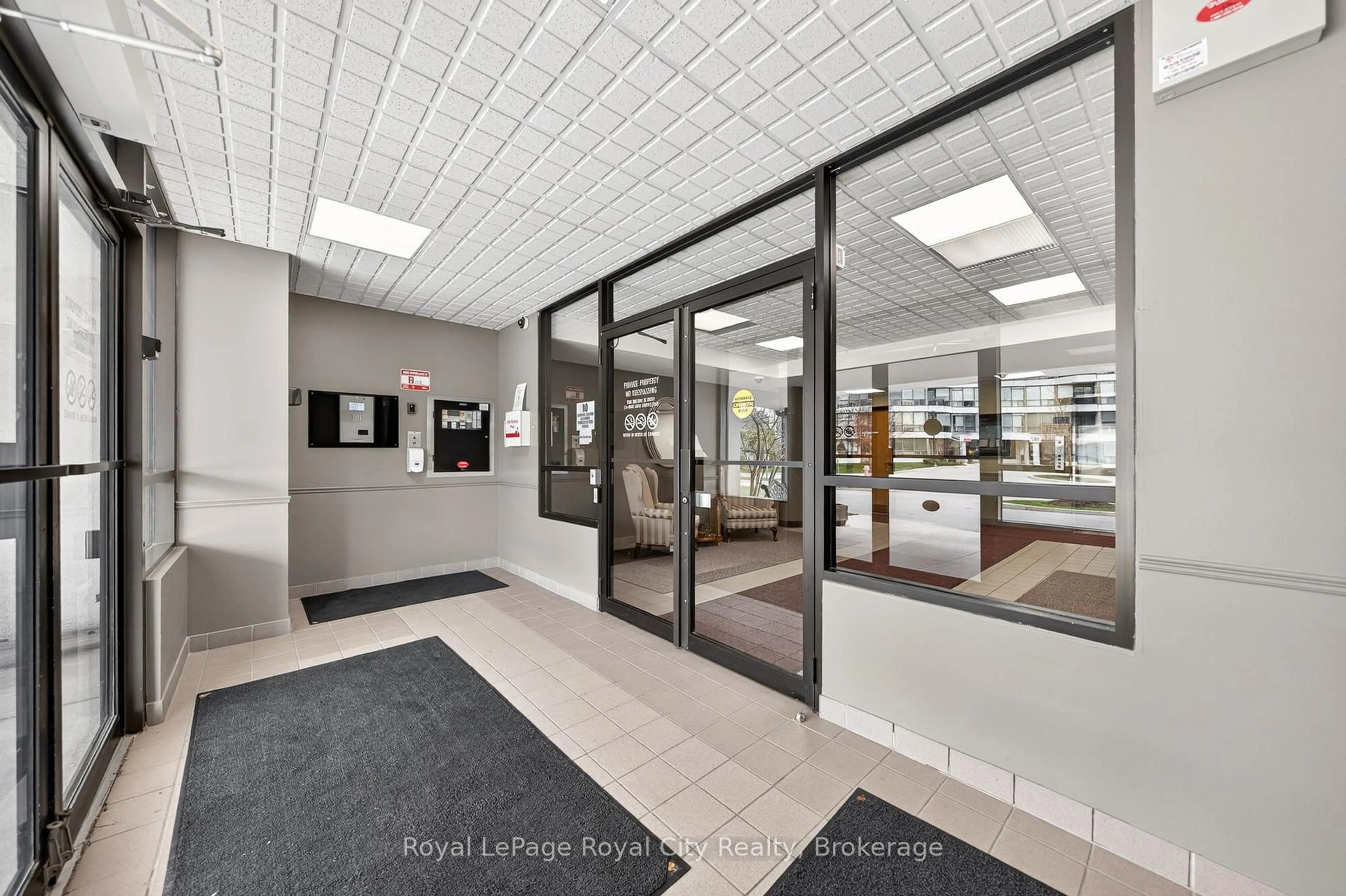 Indoor foyer for 105 Bagot St #402, Guelph Ontario N1H 8H4