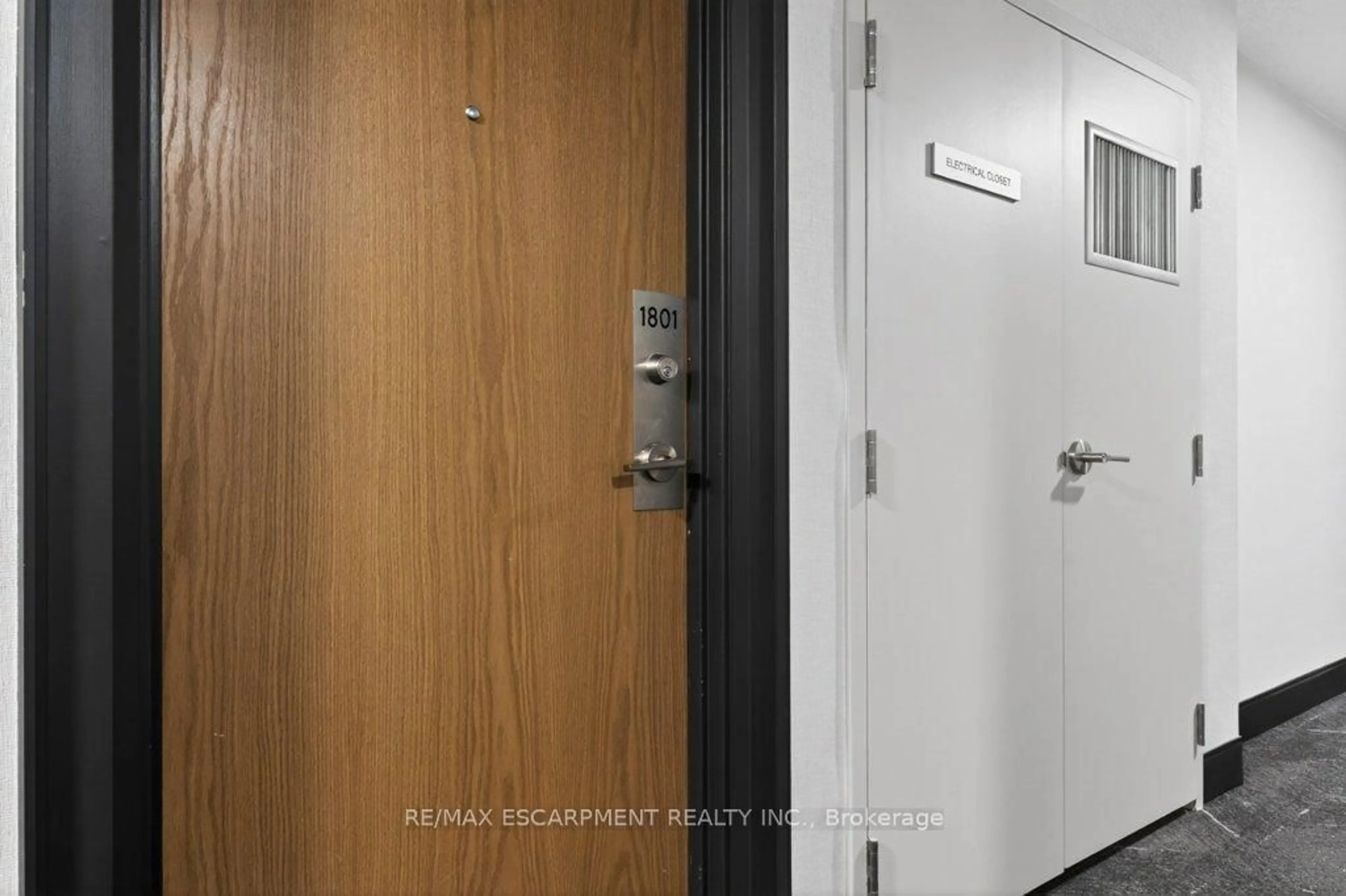 Unknown for 150 Charlton Ave #1801, Hamilton Ontario L8N 3X3