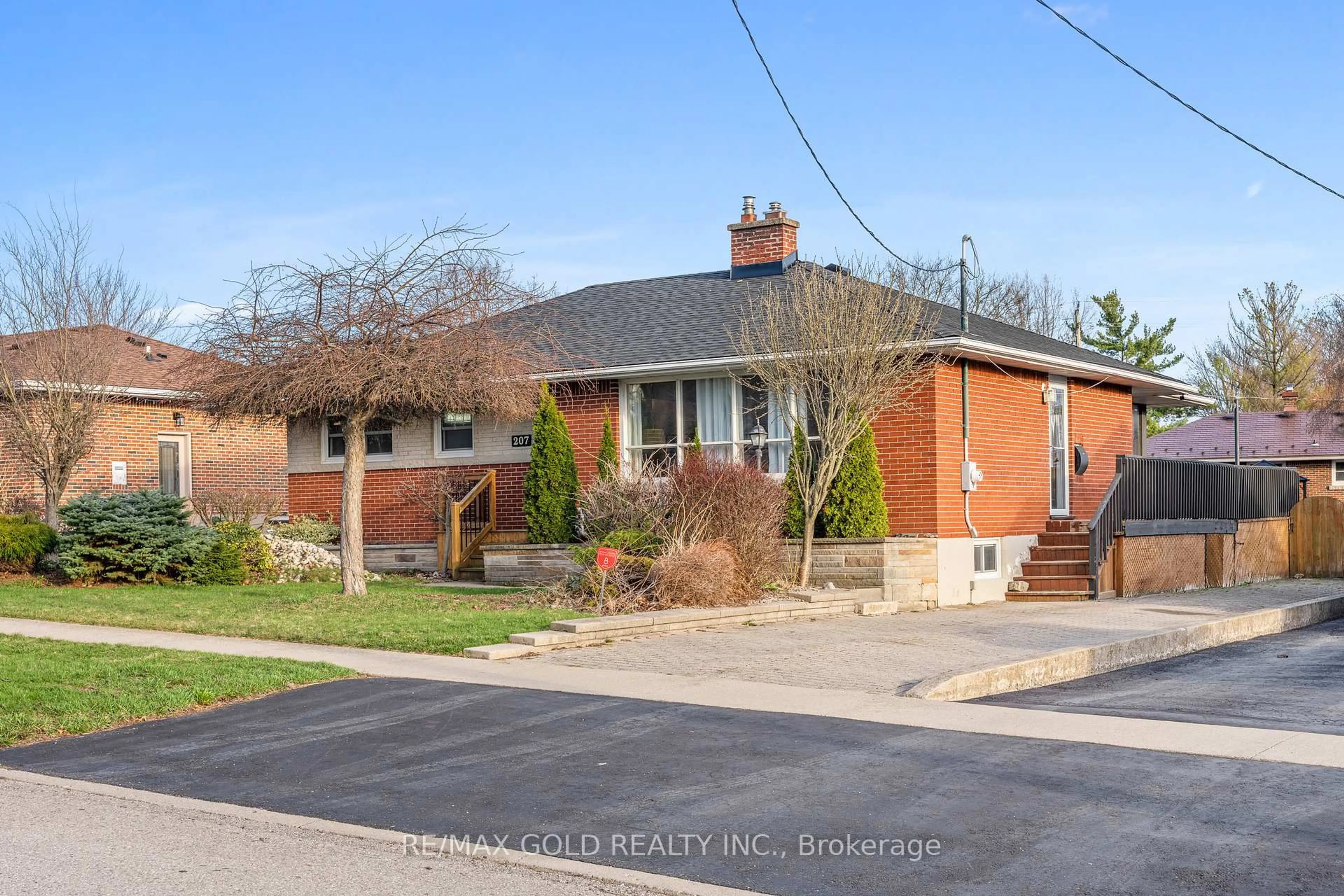 Home with brick exterior material, street for 207 Brenda Cres, Woodstock Ontario N4S 7R8