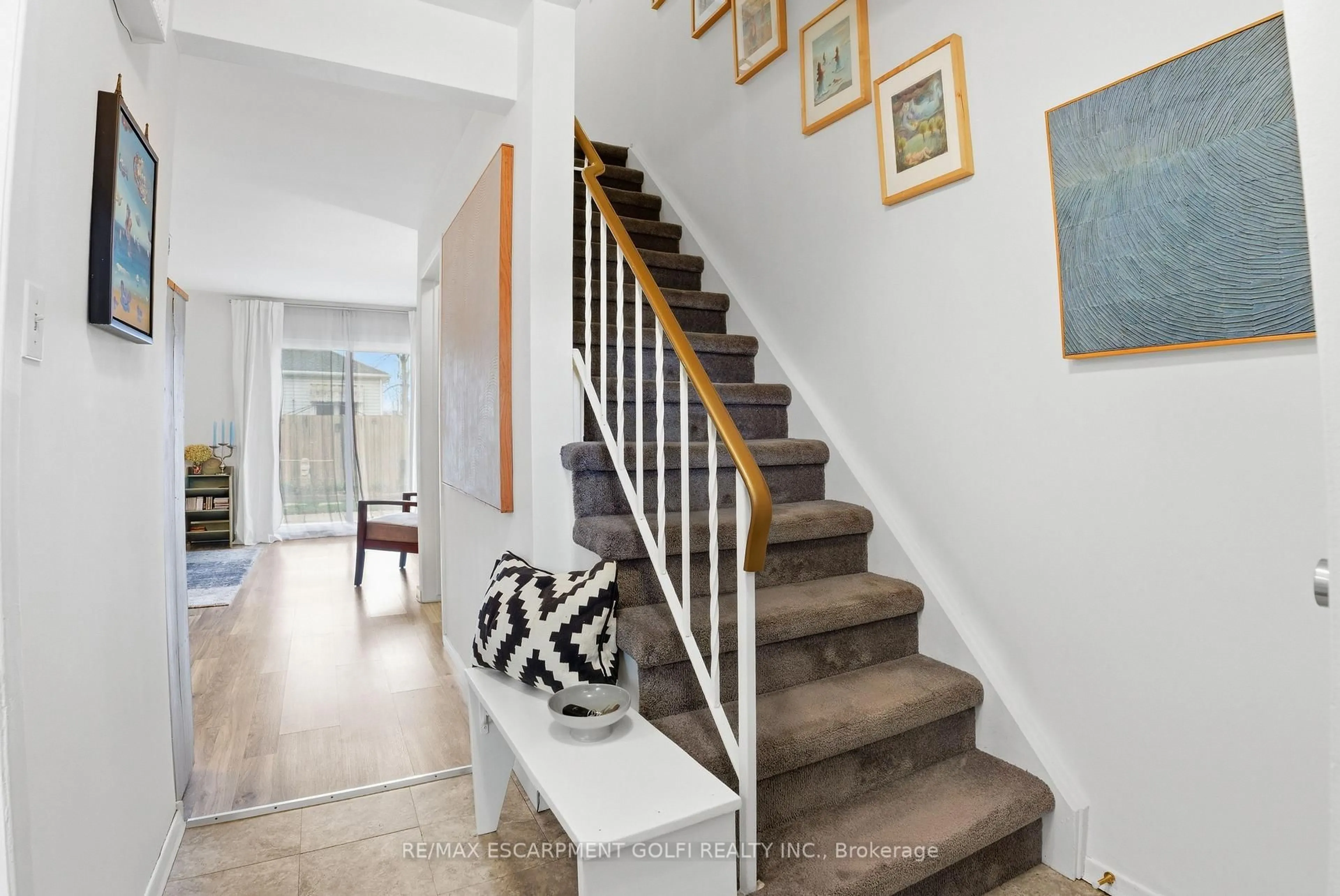 Stairs for 63 EMPIRE St #2, Welland Ontario L3B 2L3