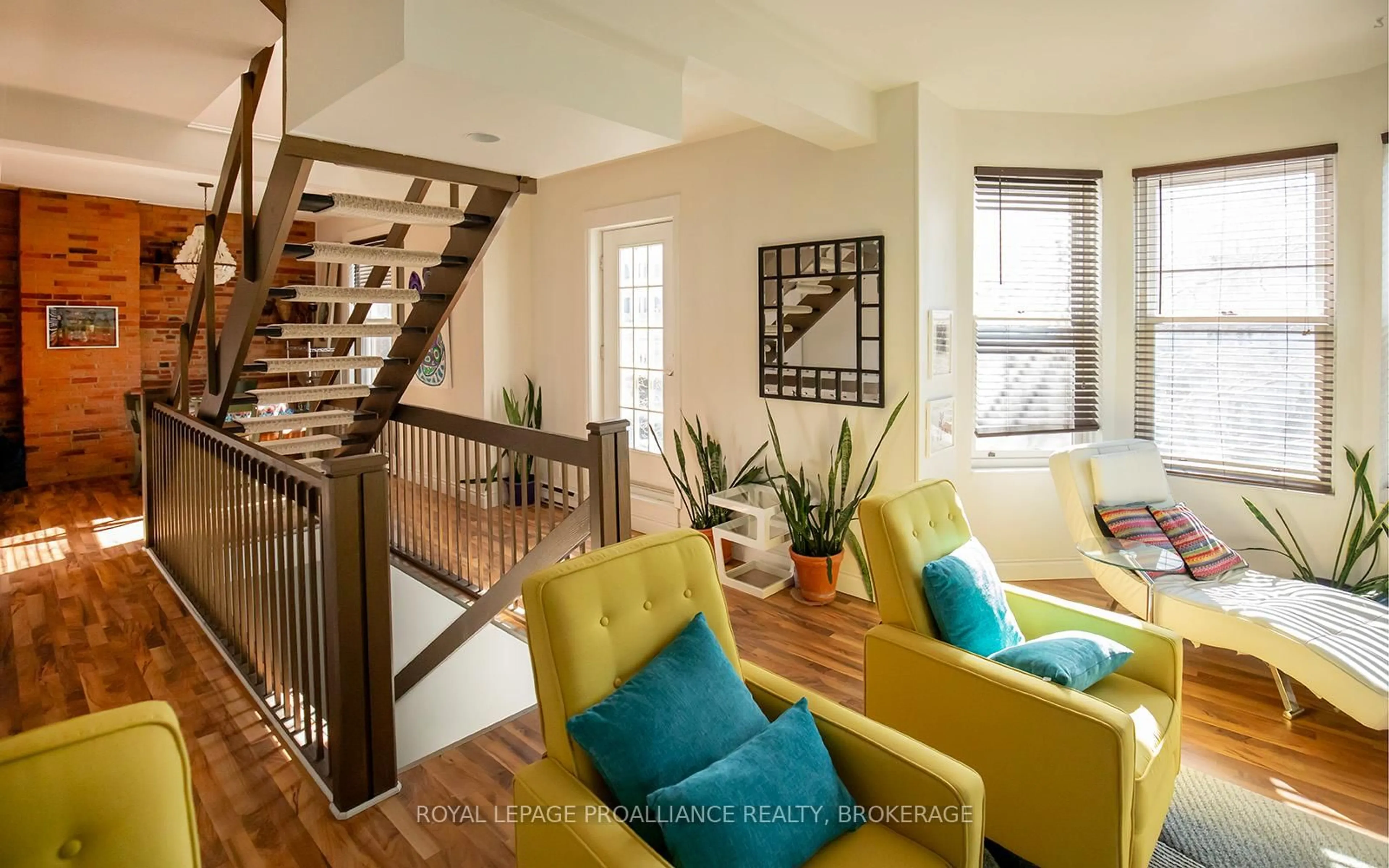 Unknown for 244 King St #2, Kingston Ontario K7L 3A9