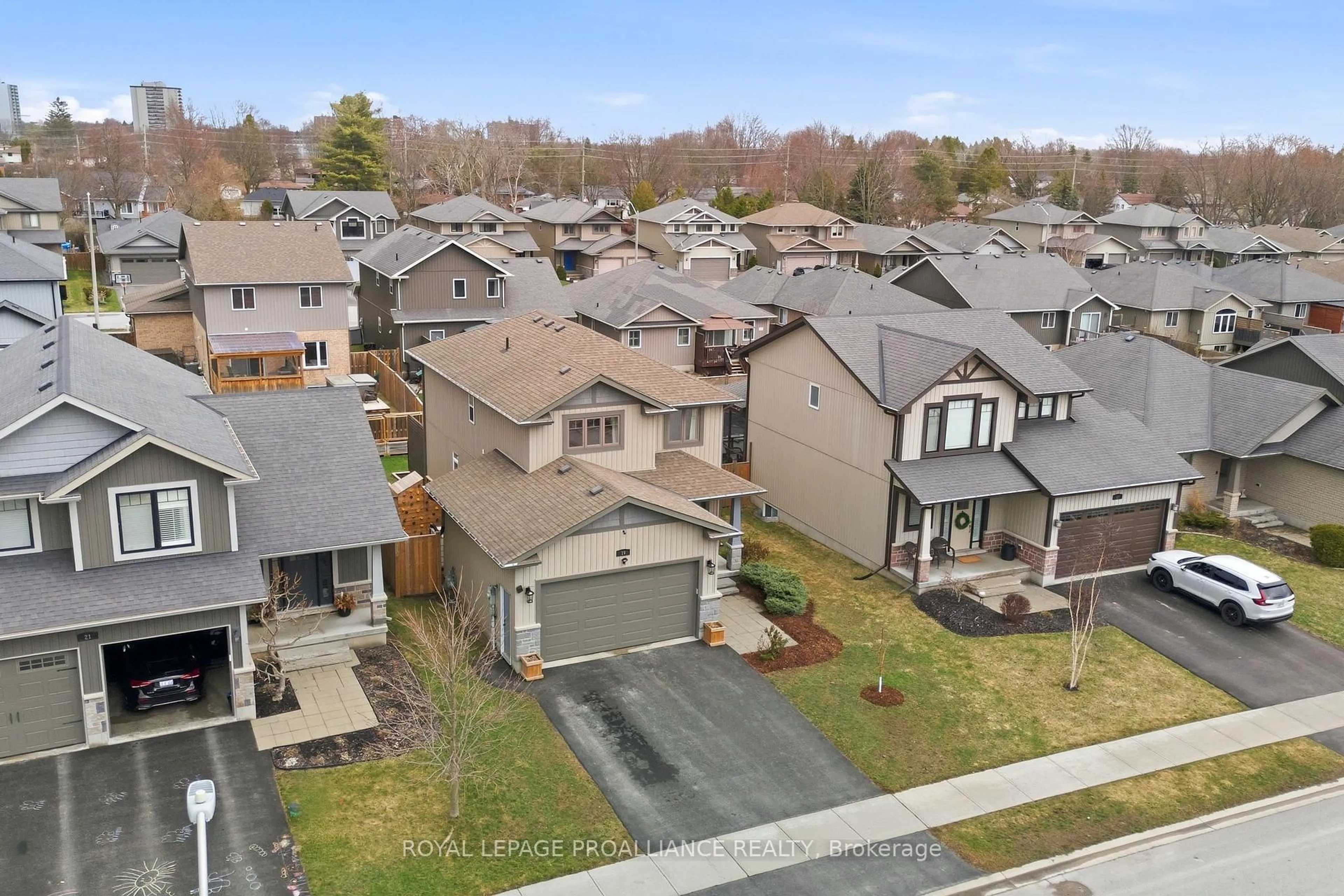 A pic from outside/outdoor area/front of a property/back of a property/a pic from drone, street for 19 GRANITE Dr, Belleville Ontario K8P 0C6