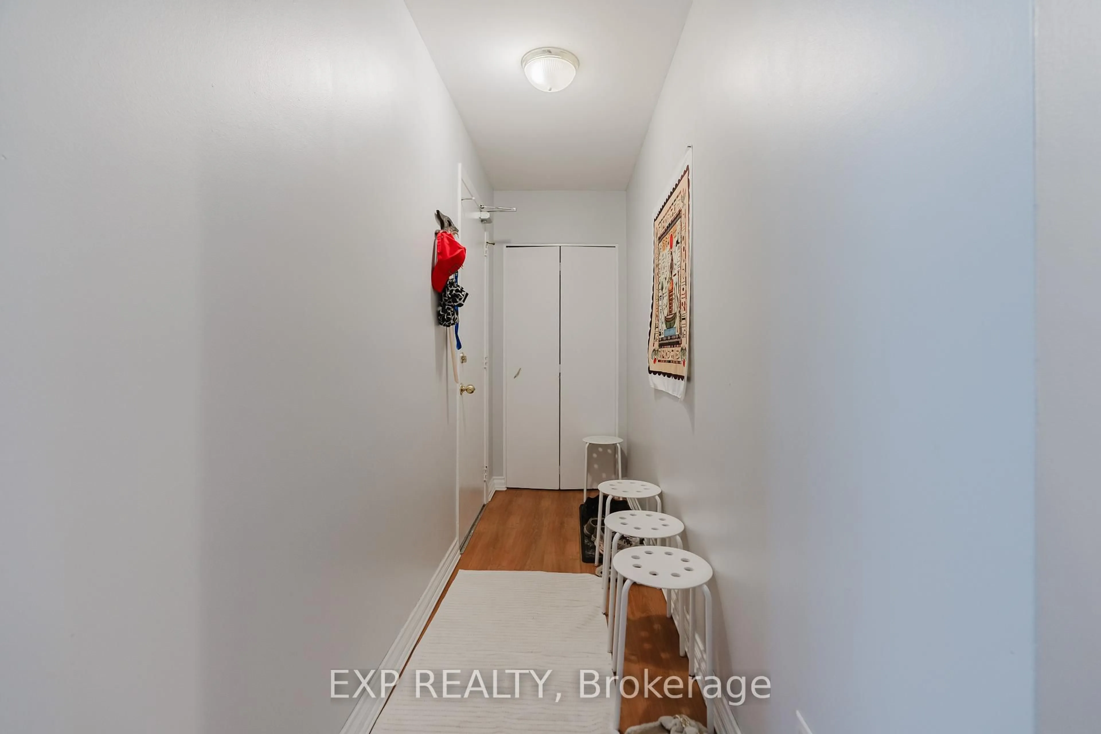 Unknown for 847 Pinewood Cres, Ottawa Ontario K2B 5Y3