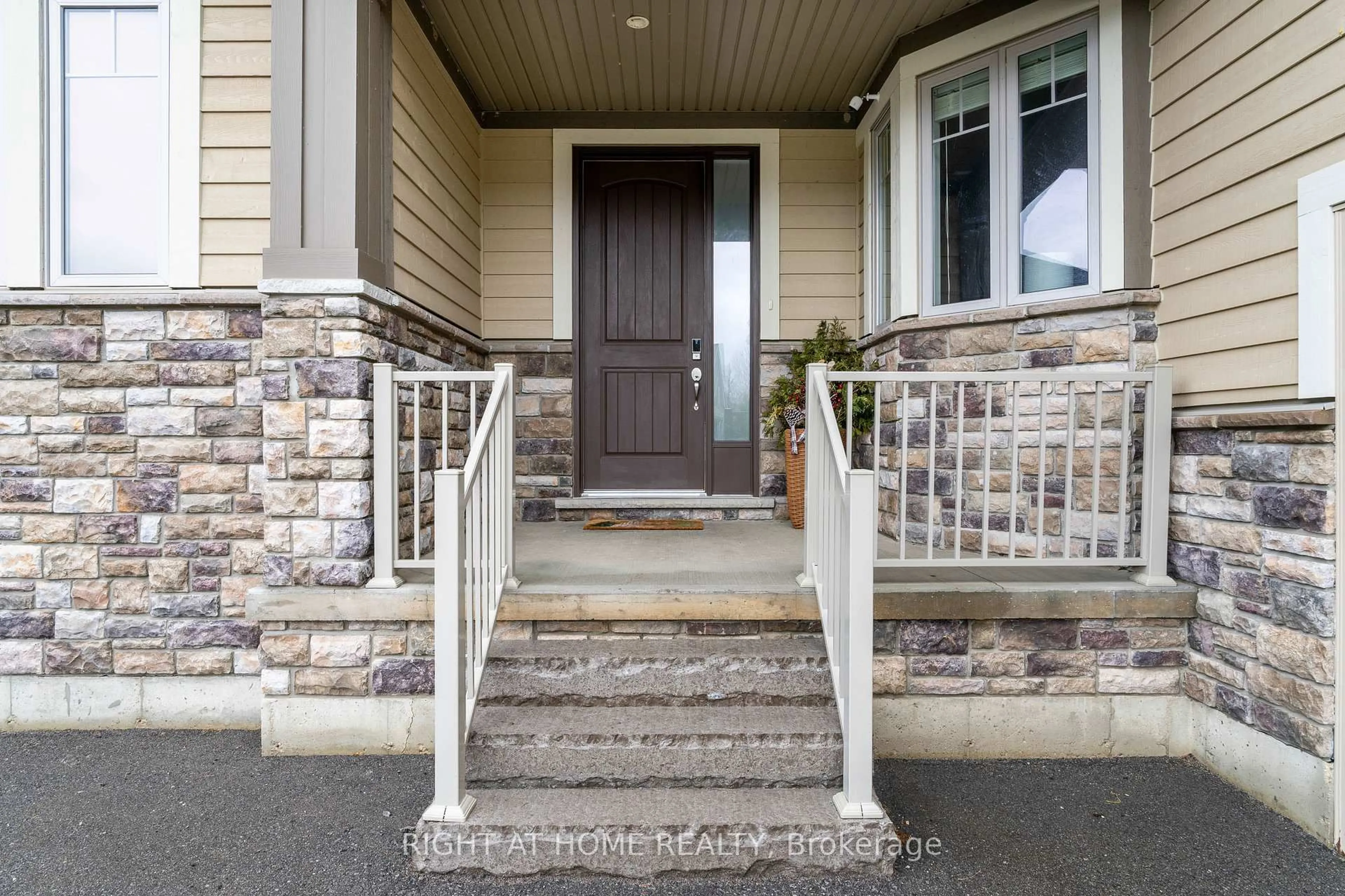 Unknown for 124 West Ridge Dr, Blue Mountains Ontario N0H 2P0