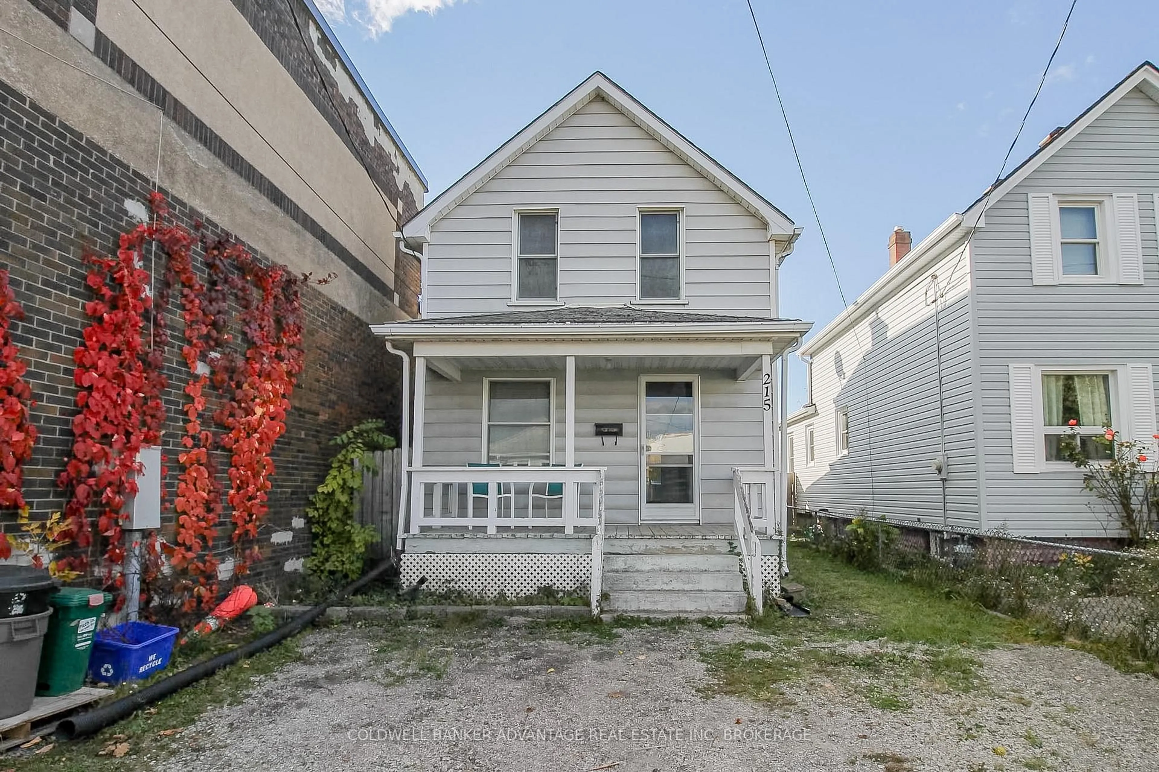 Unknown for 215 Burgar St, Welland Ontario L3B 2T3
