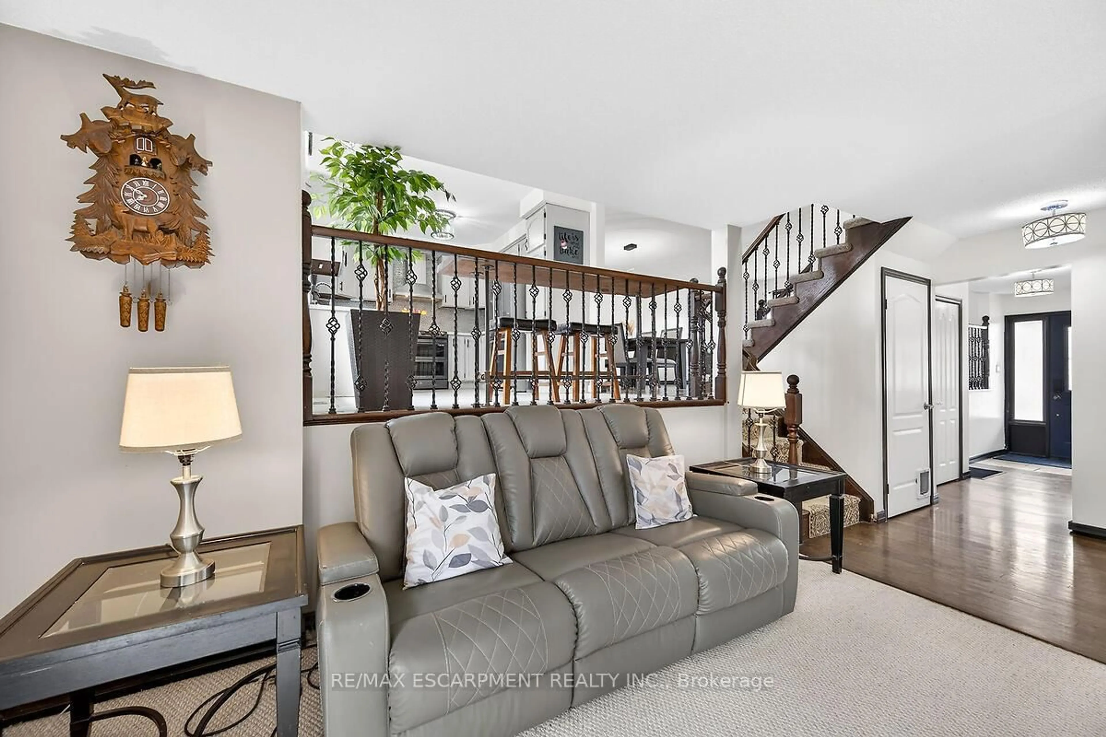 Living room with furniture, unknown for 56 Hummingbird Lane, Hamilton Ontario L9A 4A9