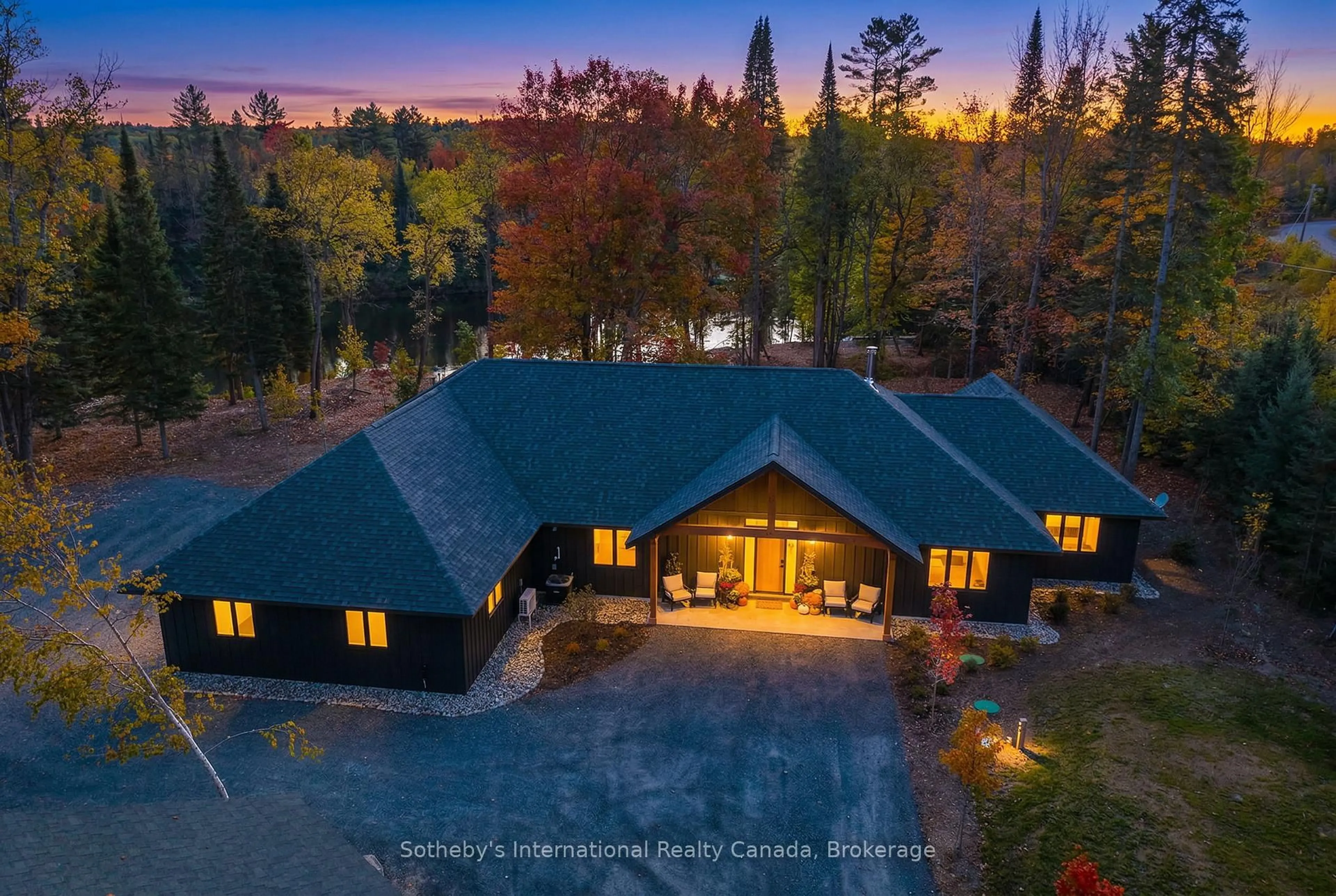 A pic from outside/outdoor area/front of a property/back of a property/a pic from drone, mountain view for 26 Mcgregor Way, Bracebridge Ontario P0B 1L0