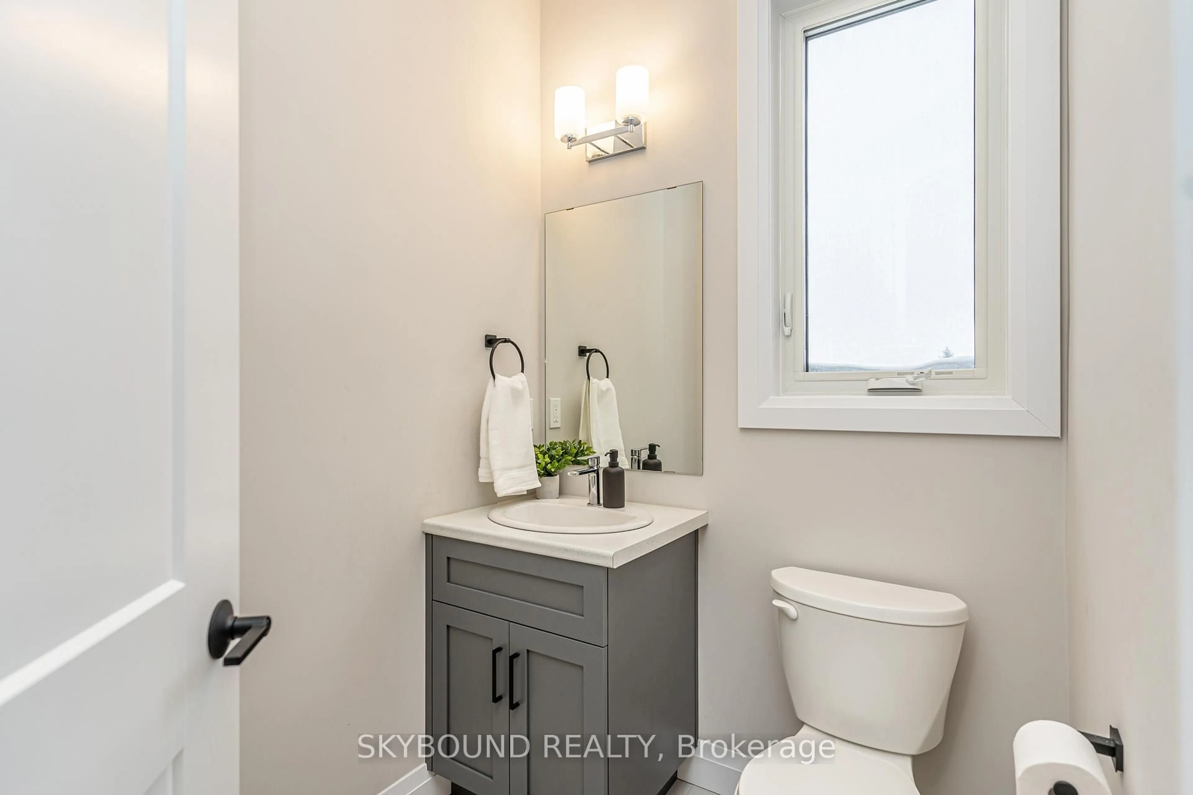 Contemporary bathroom, ceramic/tile floor for 1 Tindall Cres, East Luther Grand Valley Ontario L9W 7R9