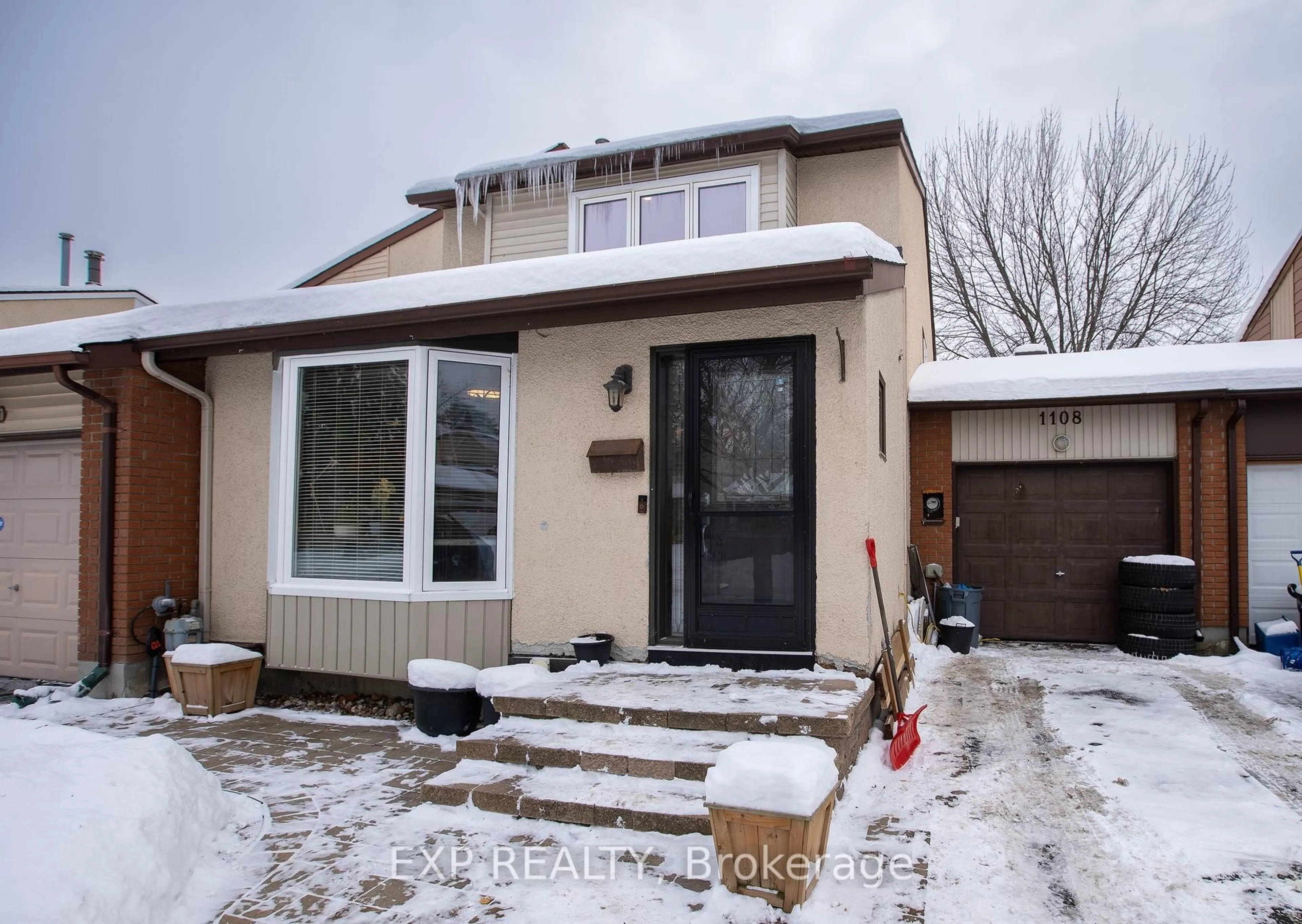 Unknown for 1108 Grenoble Cres, Ottawa Ontario K1C 2C6
