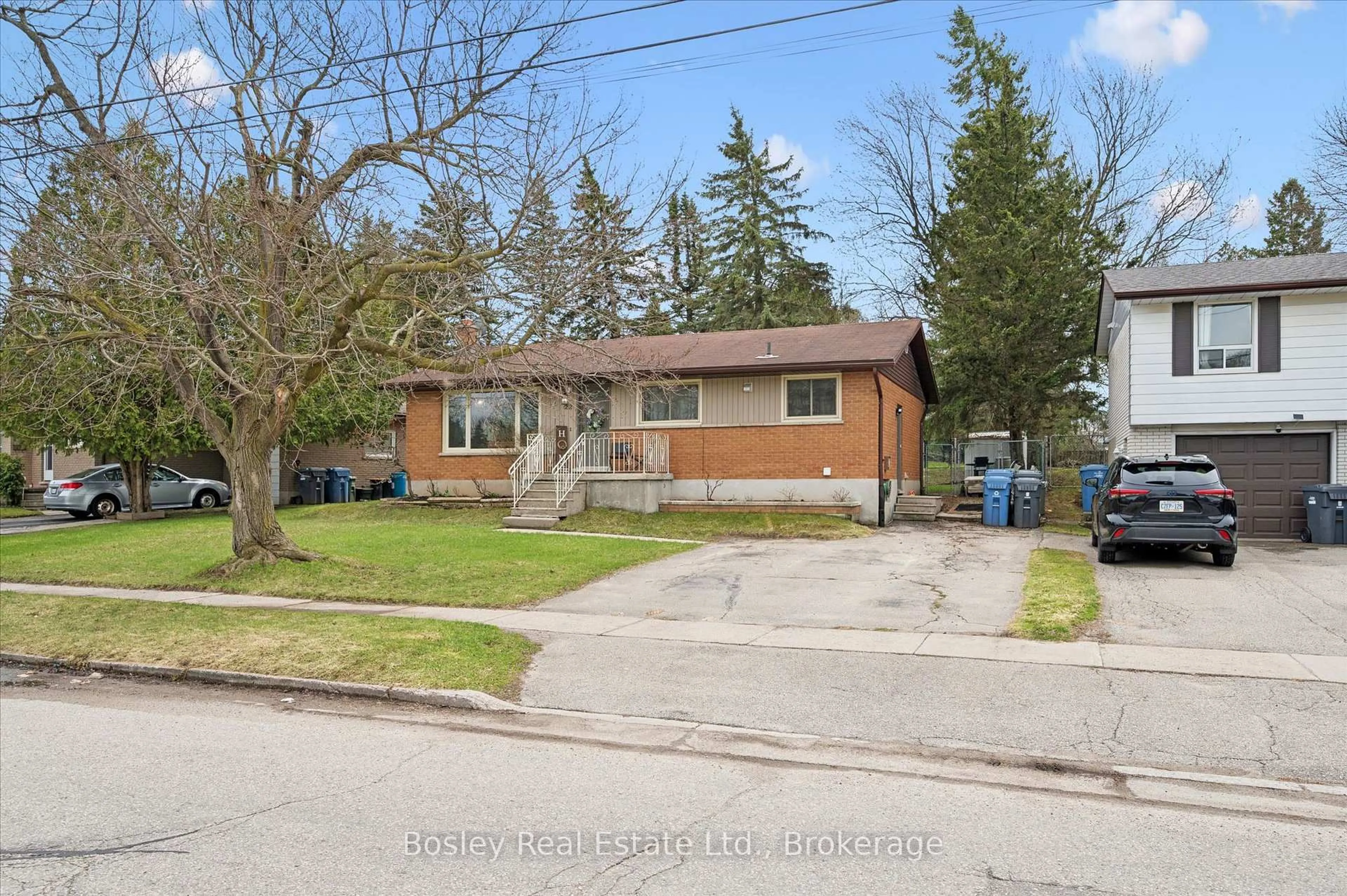 A pic from outside/outdoor area/front of a property/back of a property/a pic from drone, street for 22 Delaware Ave, Guelph Ontario N1E 3V4