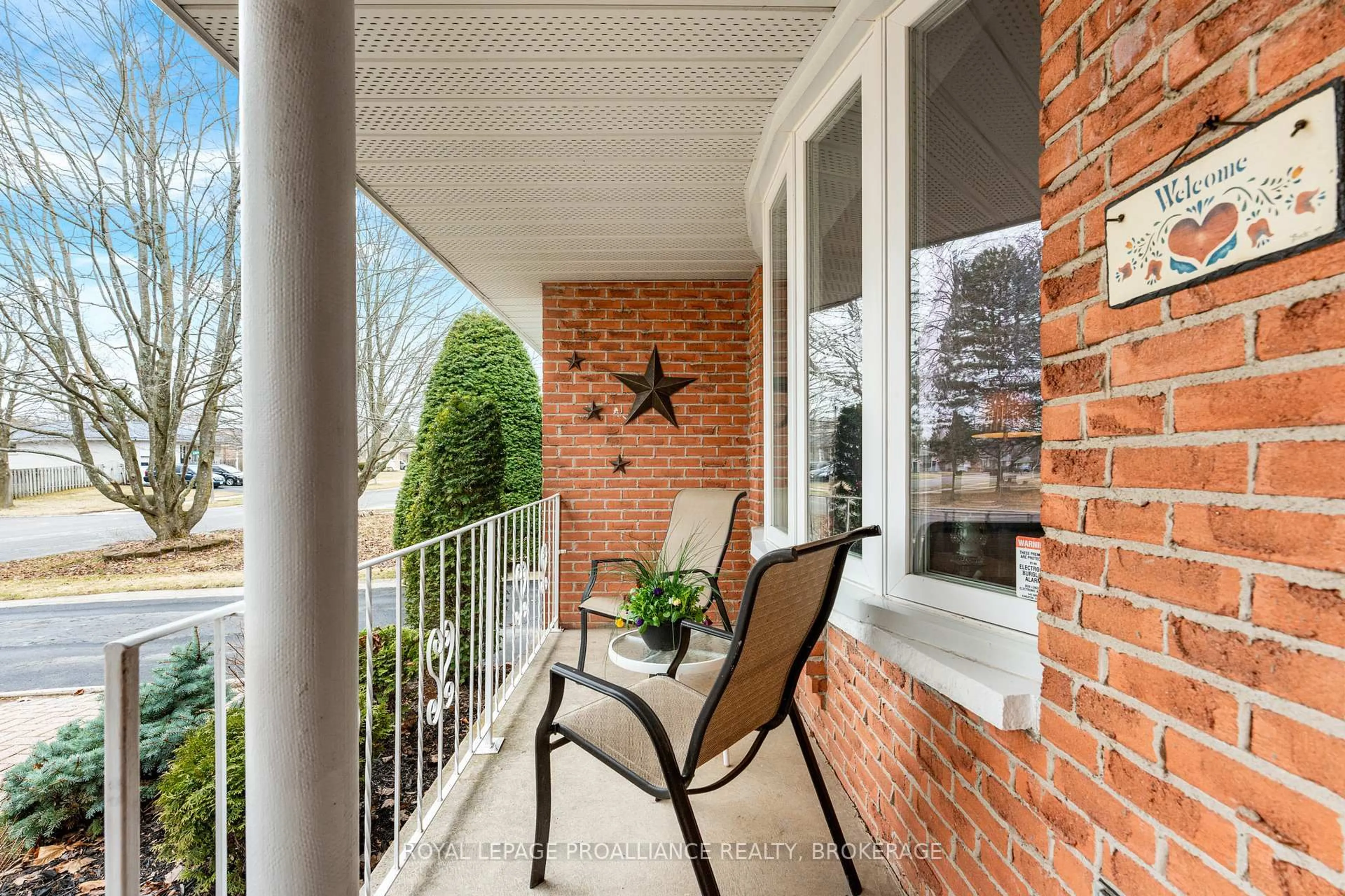 Patio, street for 884 Auden Park Dr, Kingston Ontario K7M 5R9