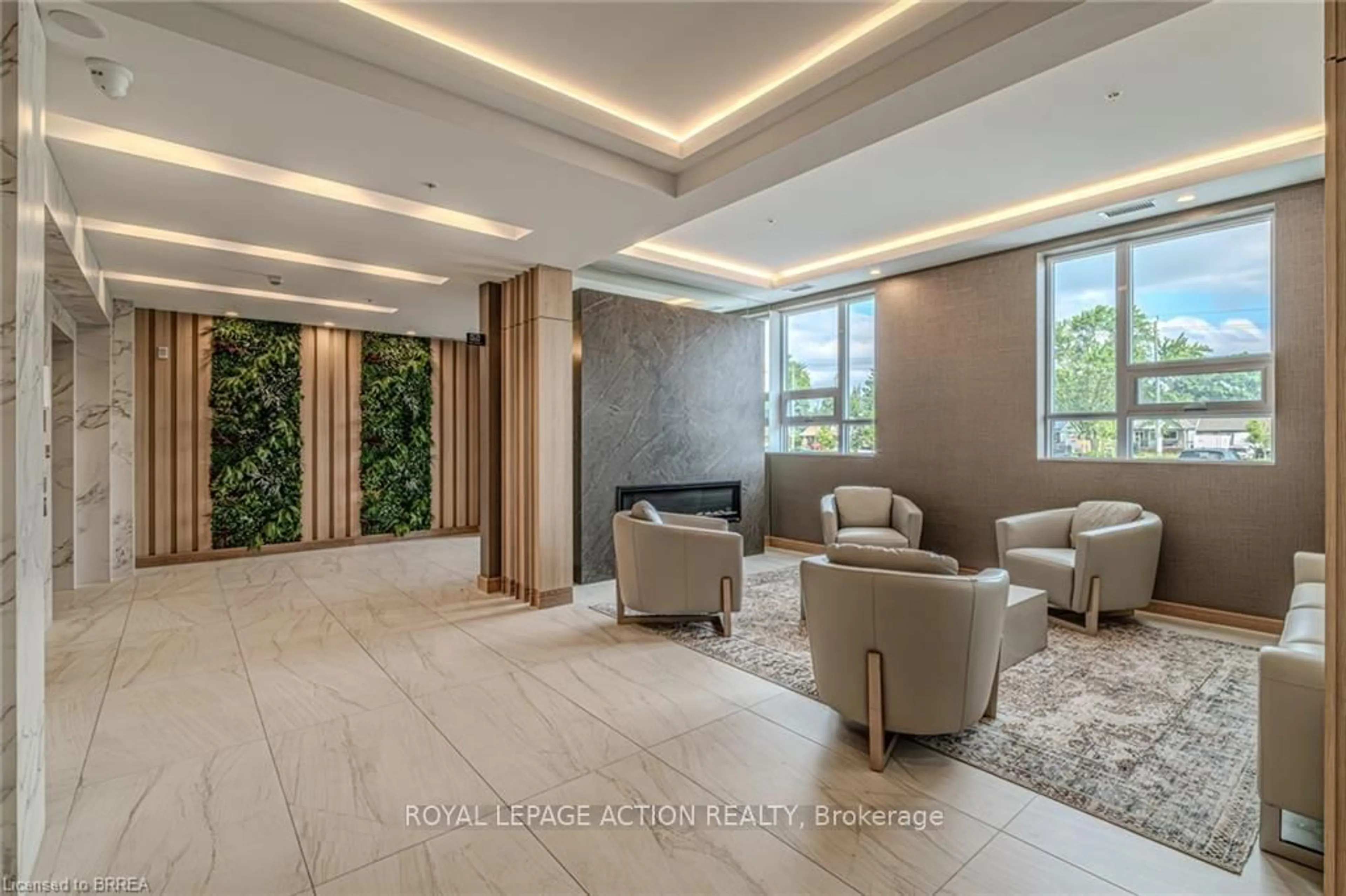 Lobby for 34 Norman St #212, Brantford Ontario N3R 2Y1
