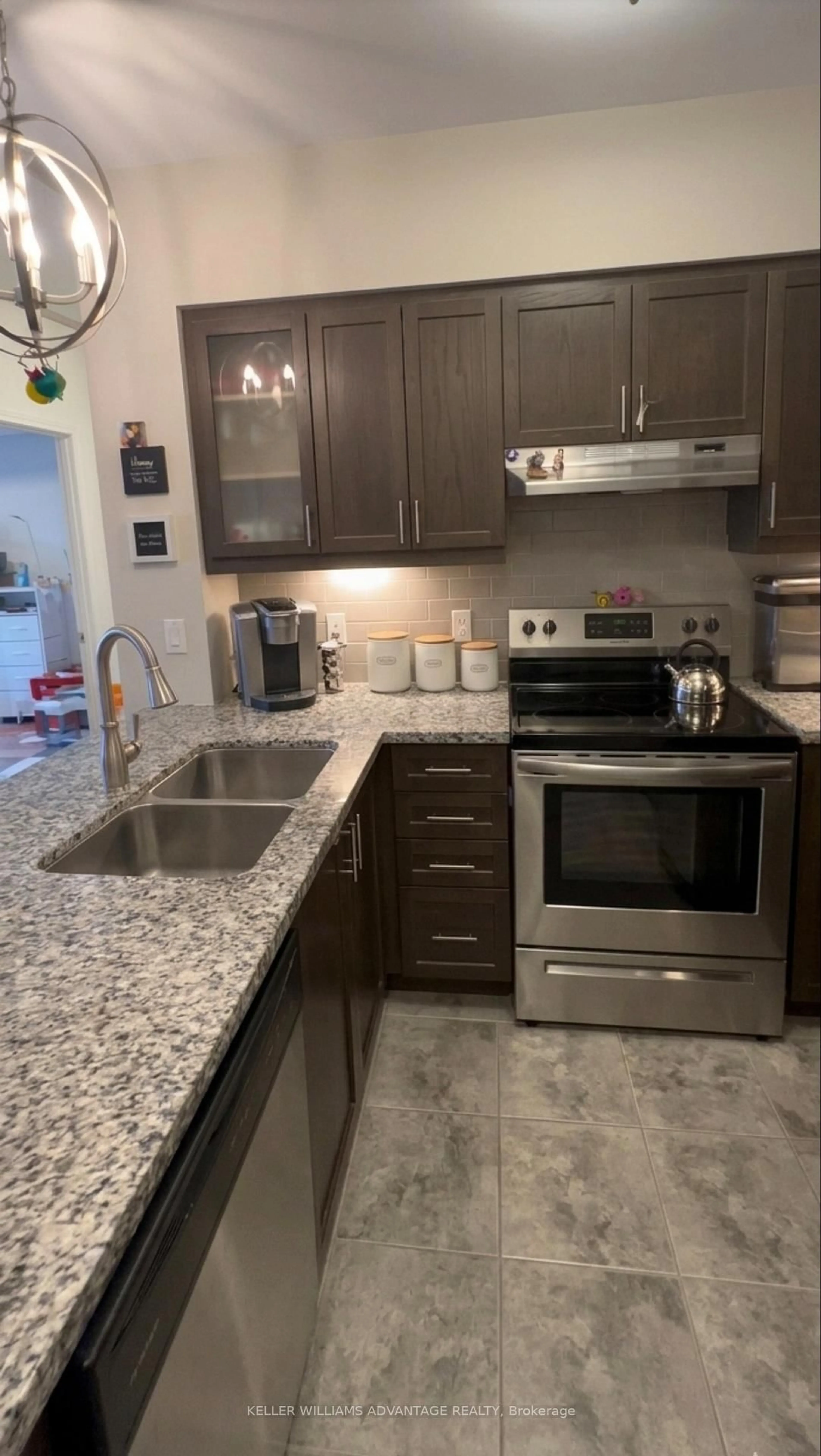 Unknown for 910 WENTWORTH St #206, Peterborough Ontario K9J 8R8