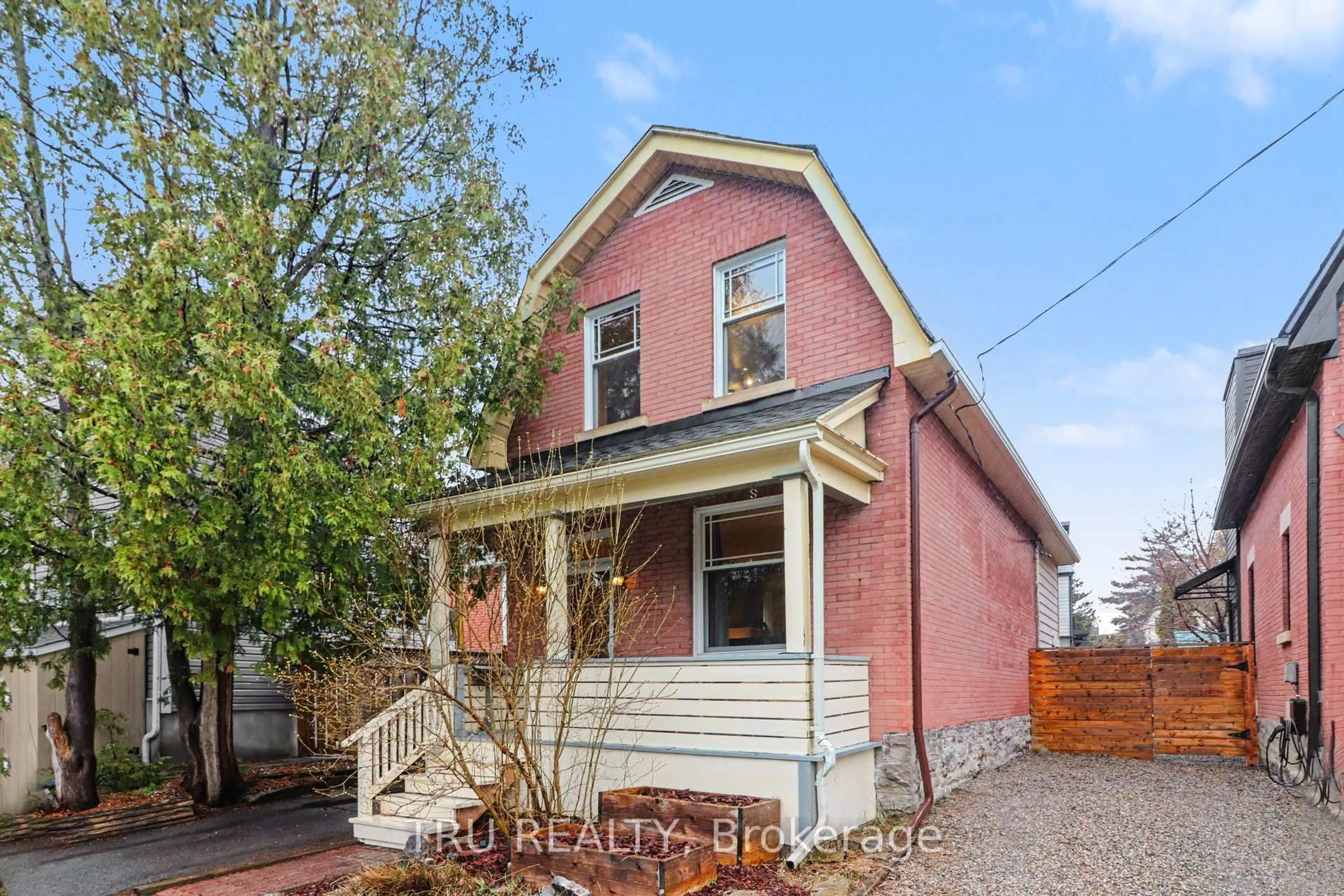 Home with brick exterior material, street for 49 Newton St, Ottawa Ontario K1S 2S6