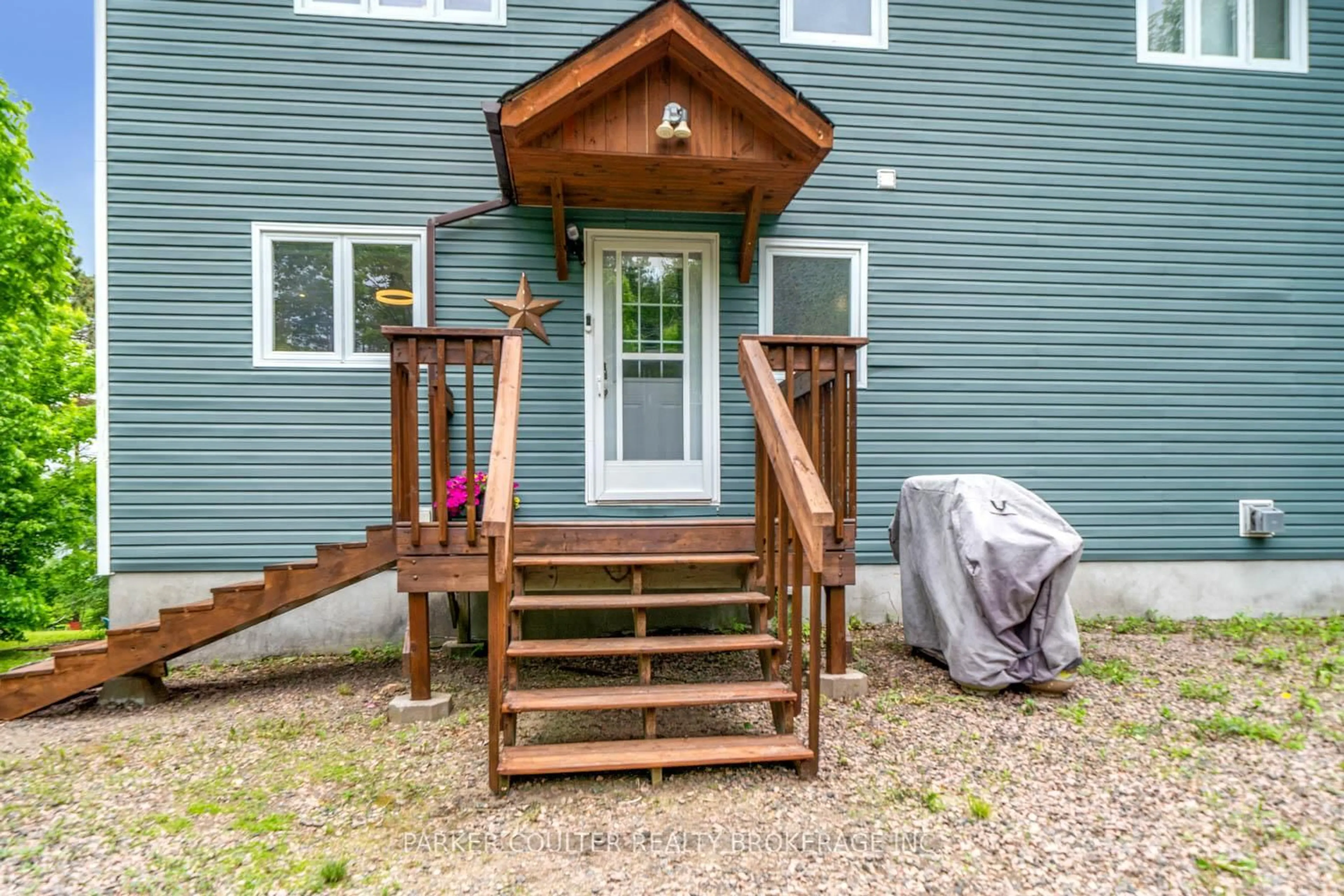 Unknown for 1033 Harvest Moon Lane, Algonquin Highlands Ontario K0M 1S0