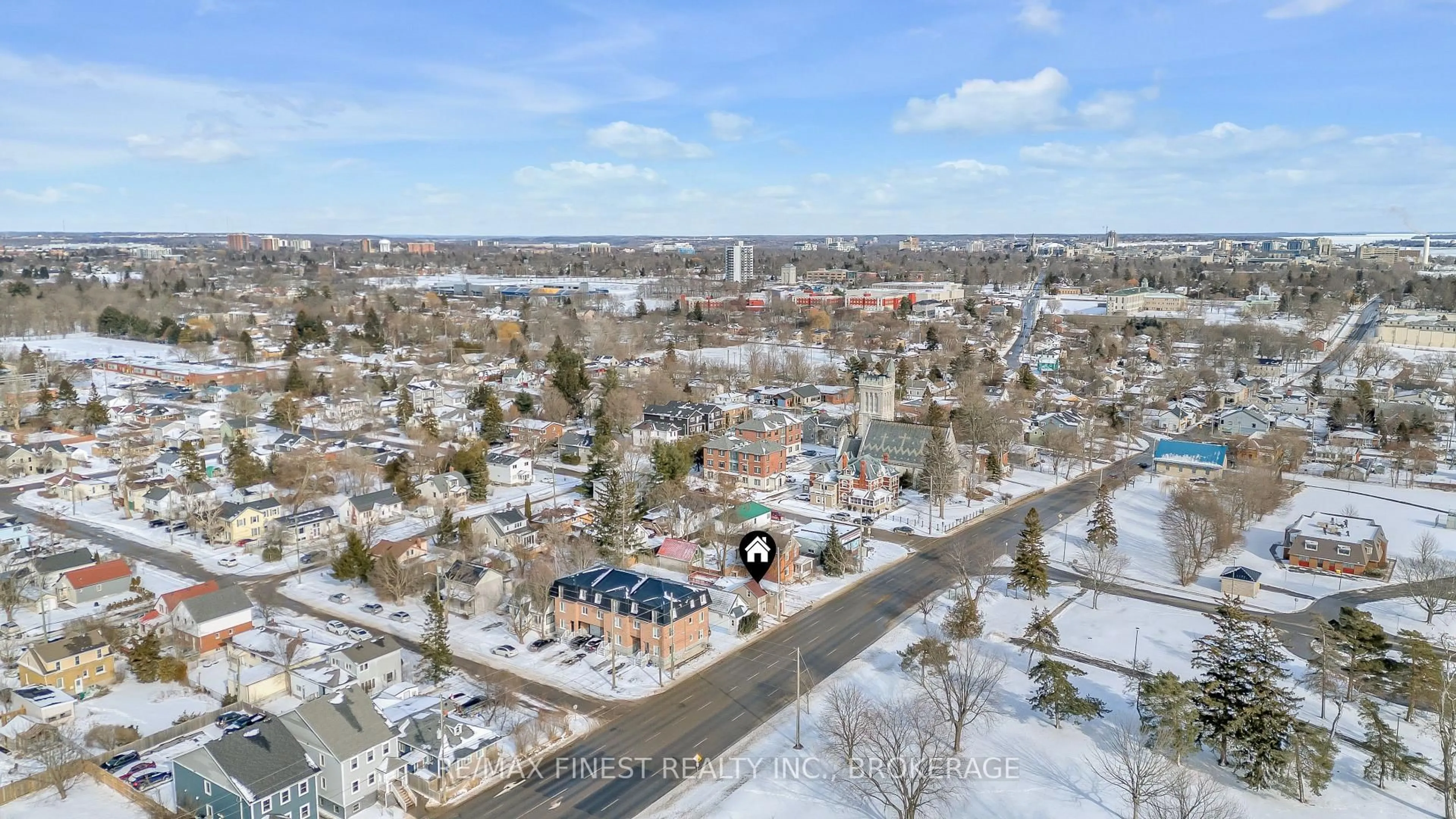 A pic from outside/outdoor area/front of a property/back of a property/a pic from drone, street for 763 King St, Kingston Ontario K7M 2G4