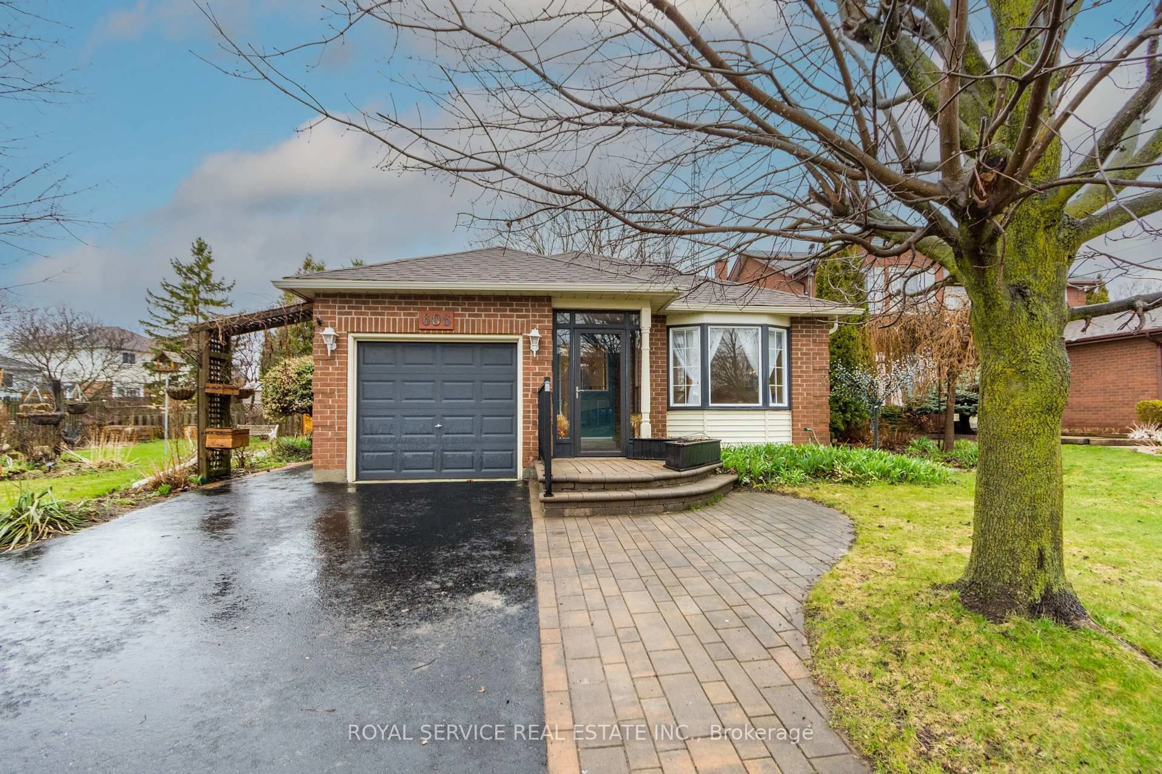 Home with brick exterior material, street for 606 Carlsle St, Cobourg Ontario K9A 1X6