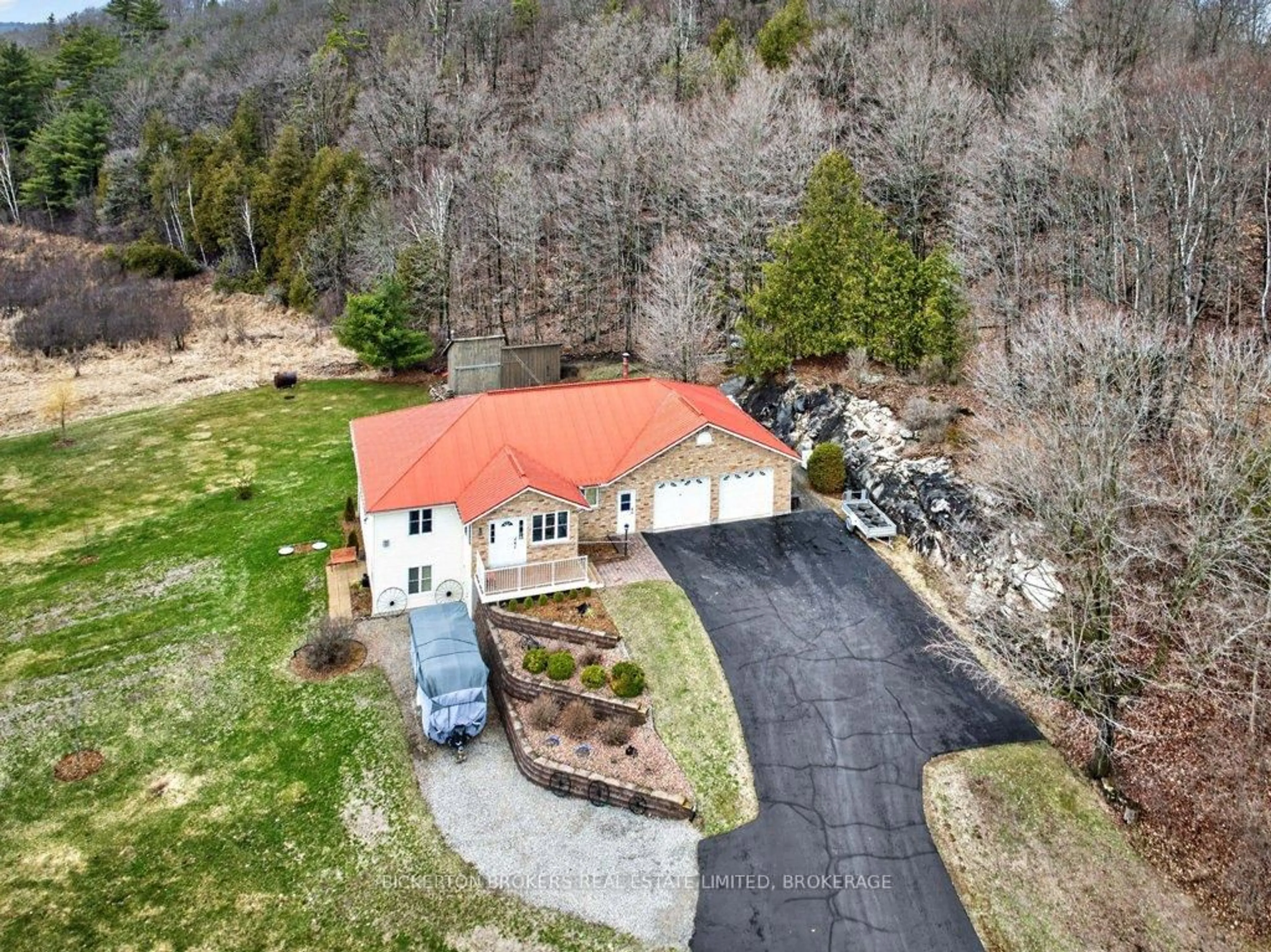 A pic from outside/outdoor area/front of a property/back of a property/a pic from drone, unknown for 224 Big Hill Rd, Leeds and the Thousand Islands Ontario K0H 2N0