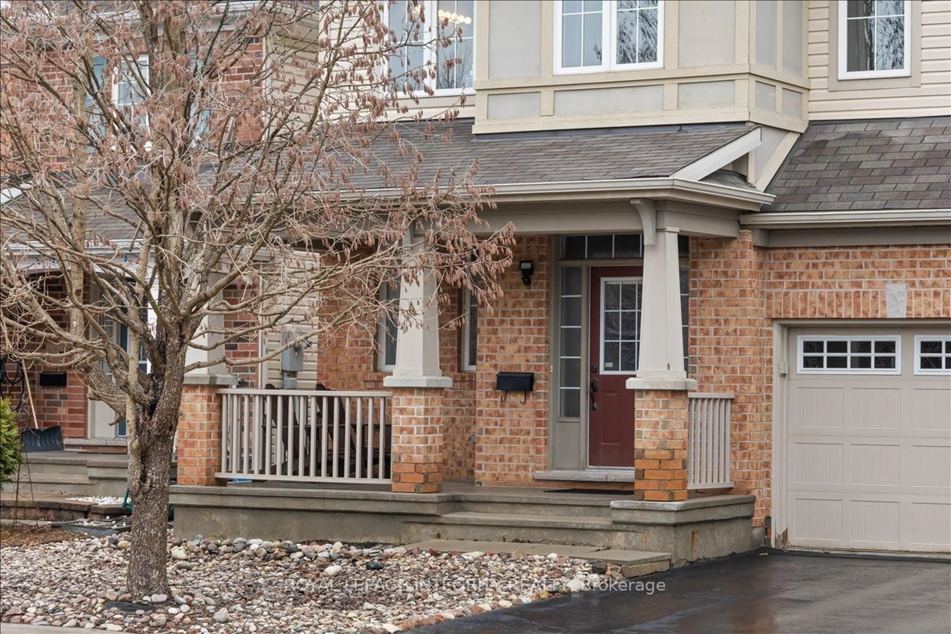 Unknown for 638 Rosehill Ave, Ottawa Ontario K2S 0K2