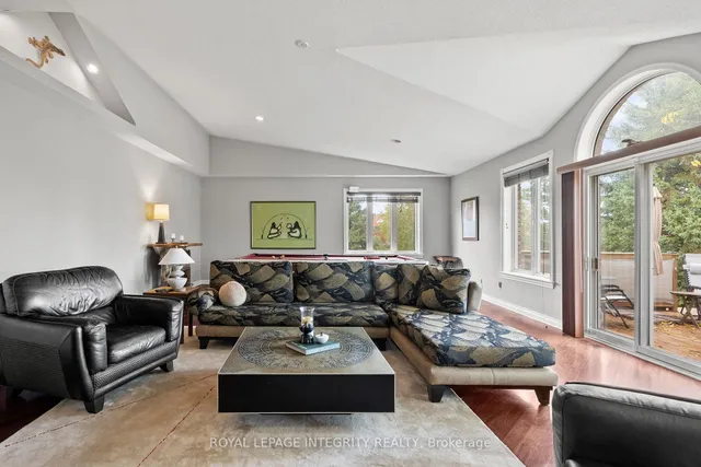 6 Marchbrook Circ, Ottawa 4