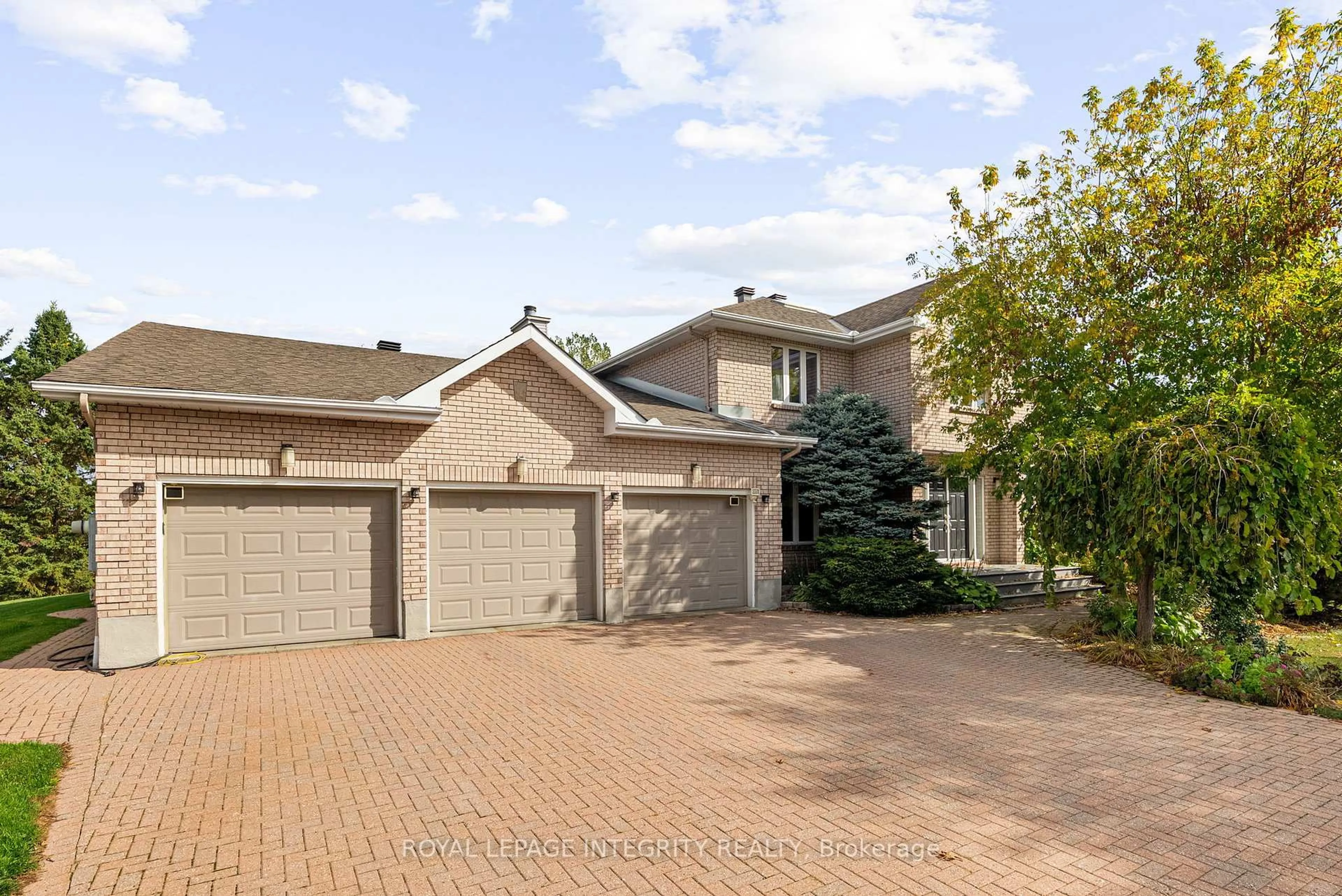 Unknown for 6 Marchbrook Circ, Ottawa Ontario K2W 1A1