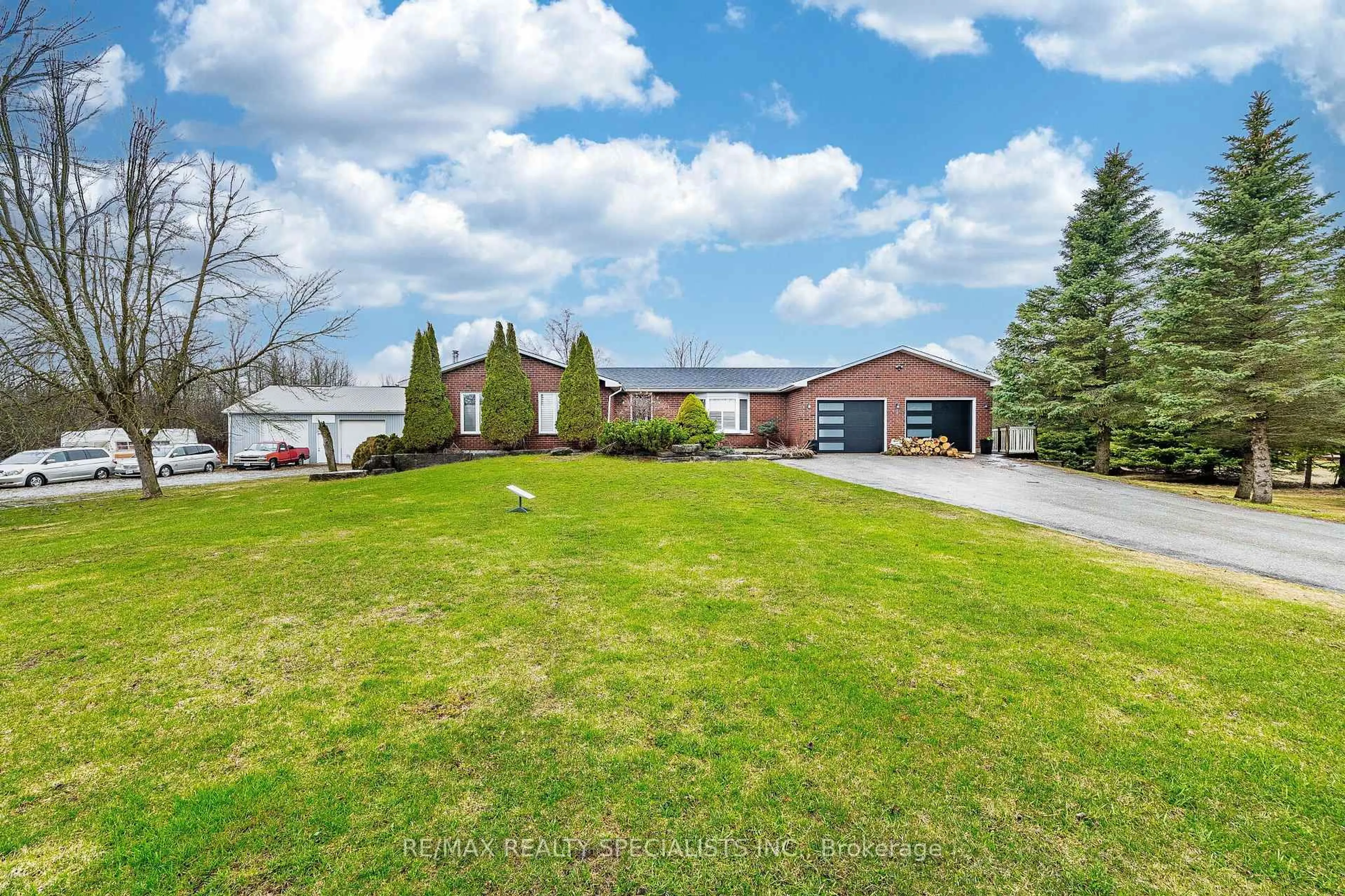 A pic from outside/outdoor area/front of a property/back of a property/a pic from drone, street for 513450 2nd Line, Amaranth Ontario L9W 0S4