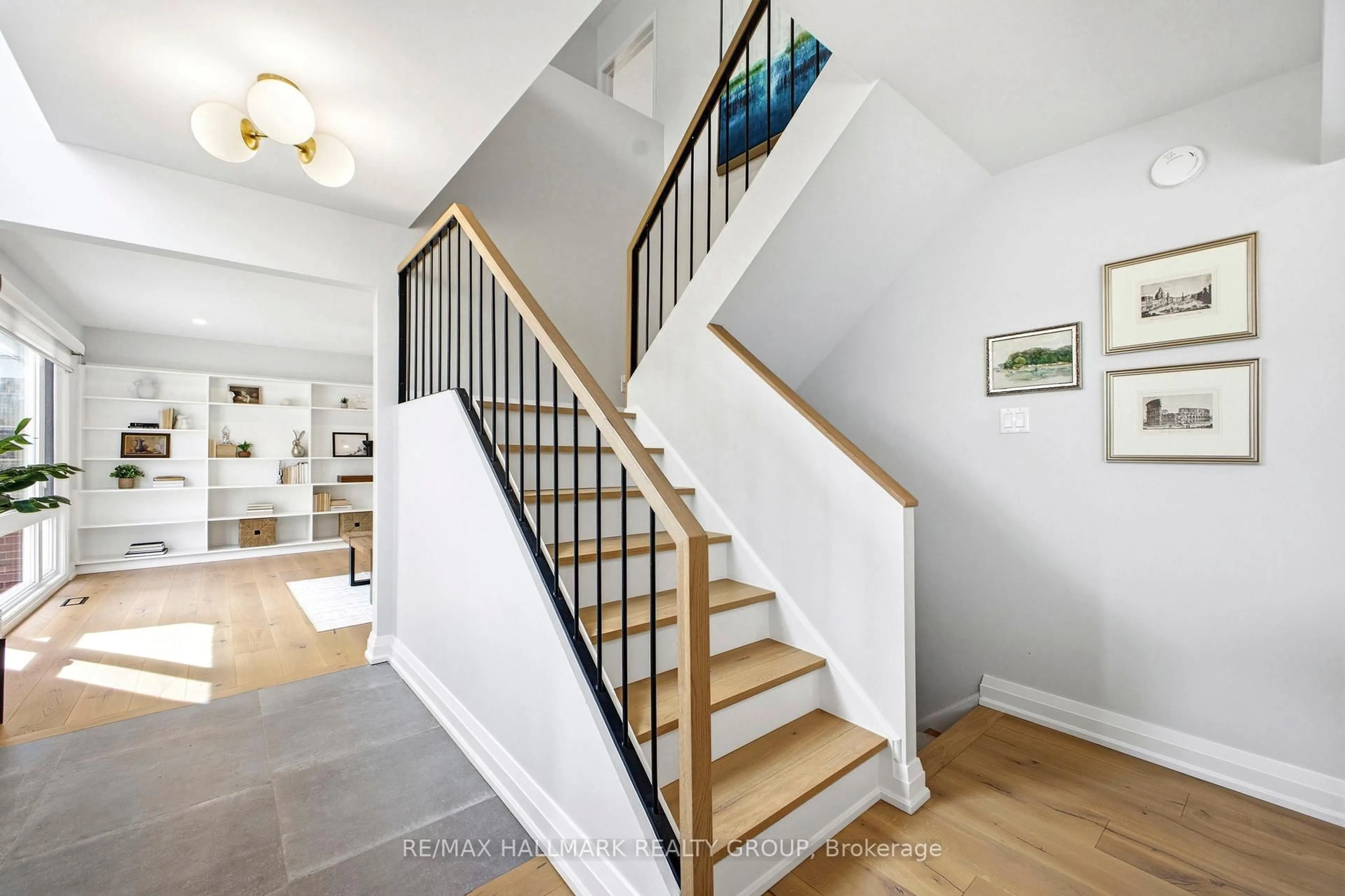 Stairs for 57 Kingsford Crt, Kanata Ontario K2K 1T8