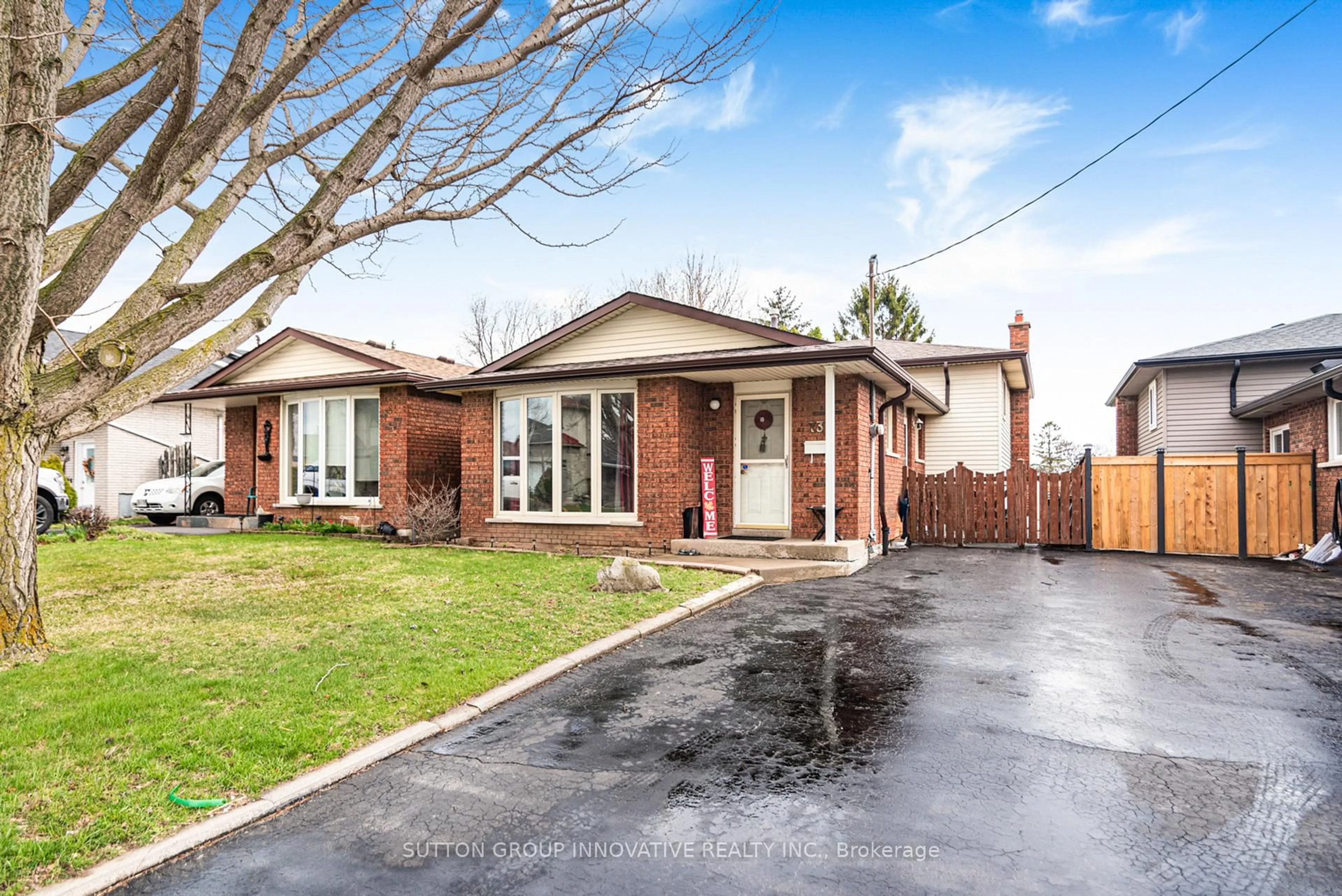 Home with brick exterior material, street for 737 Upper Horning Rd, Hamilton Ontario L9C 7R3