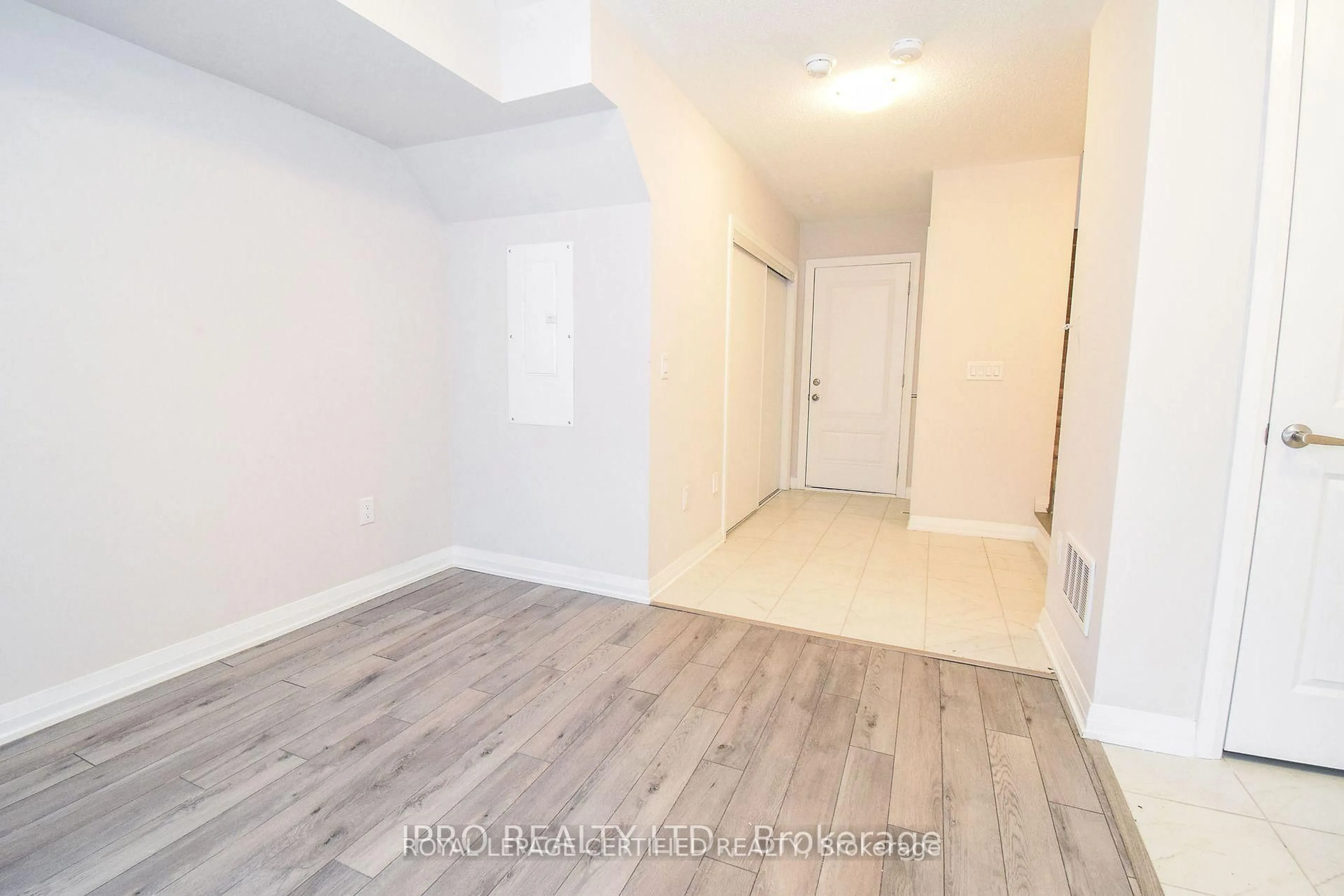 A pic of a room for 585 Colborne St #404, Brantford Ontario N3S 0K4